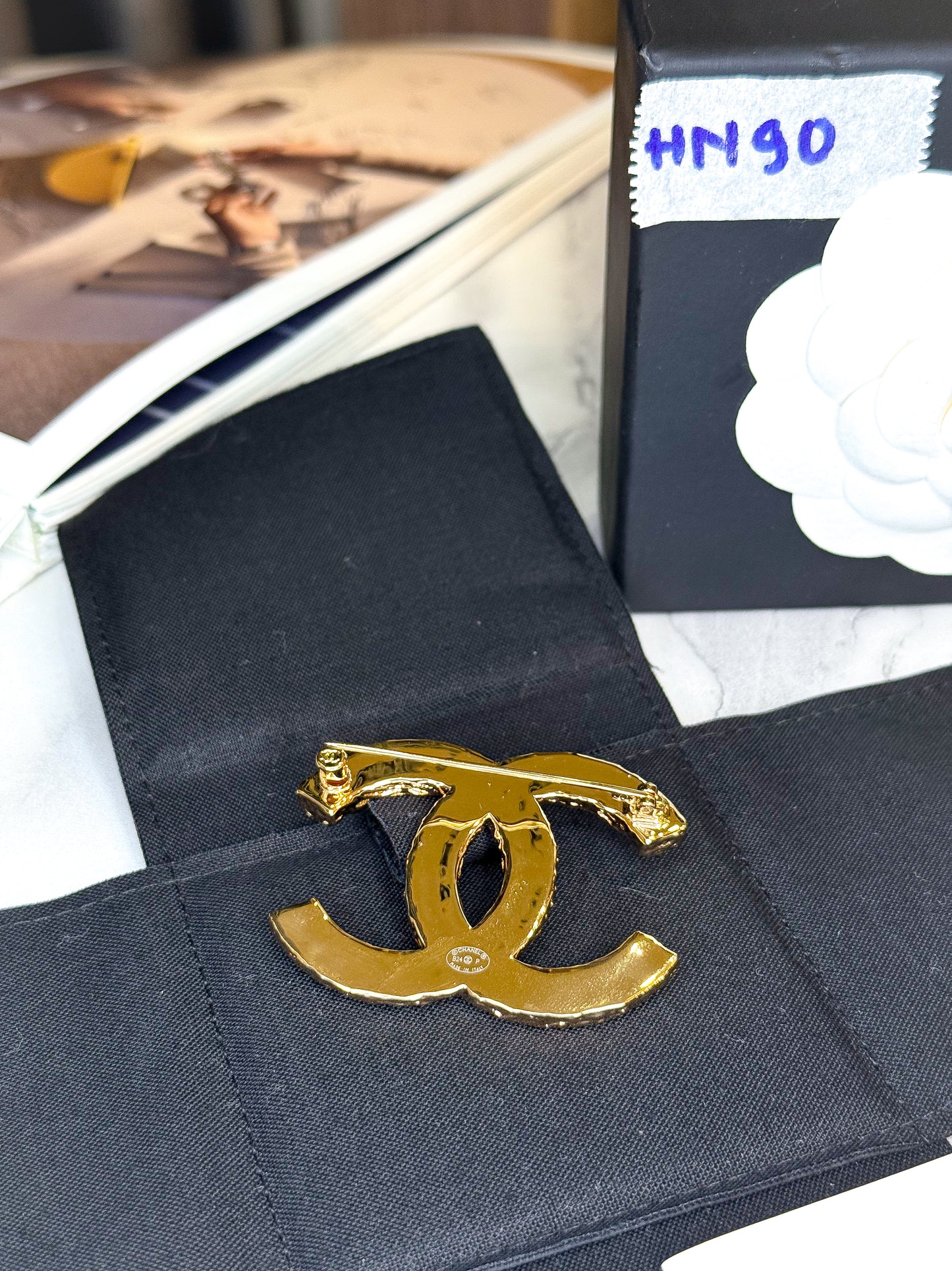 Cài Áo Chanel New HN90