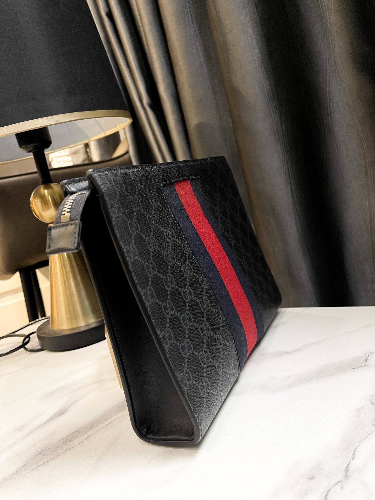 Gucci Clutch GG Sọc Đỏ