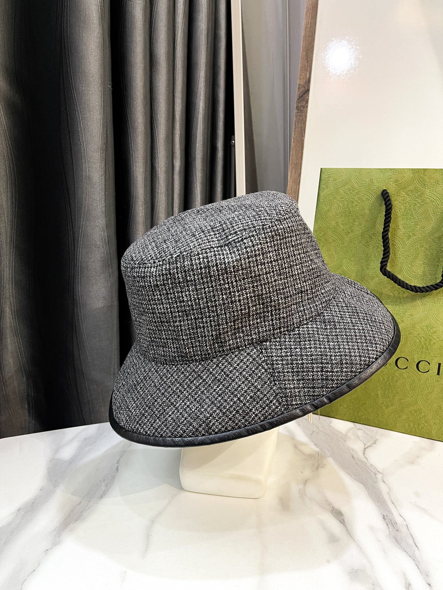 Mũ Gucci Dùng 2 Mặt New