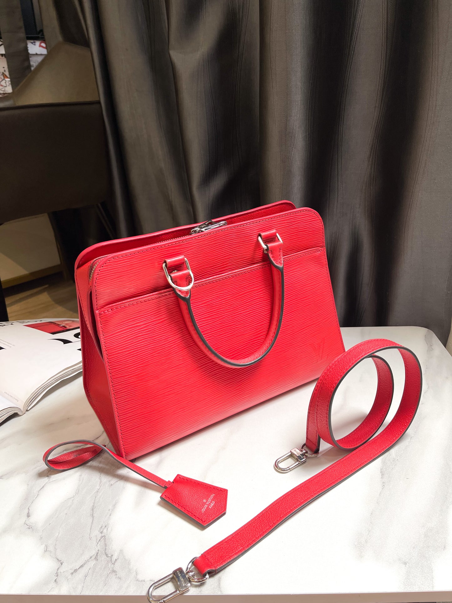 LV Vaneau Epi Đỏ