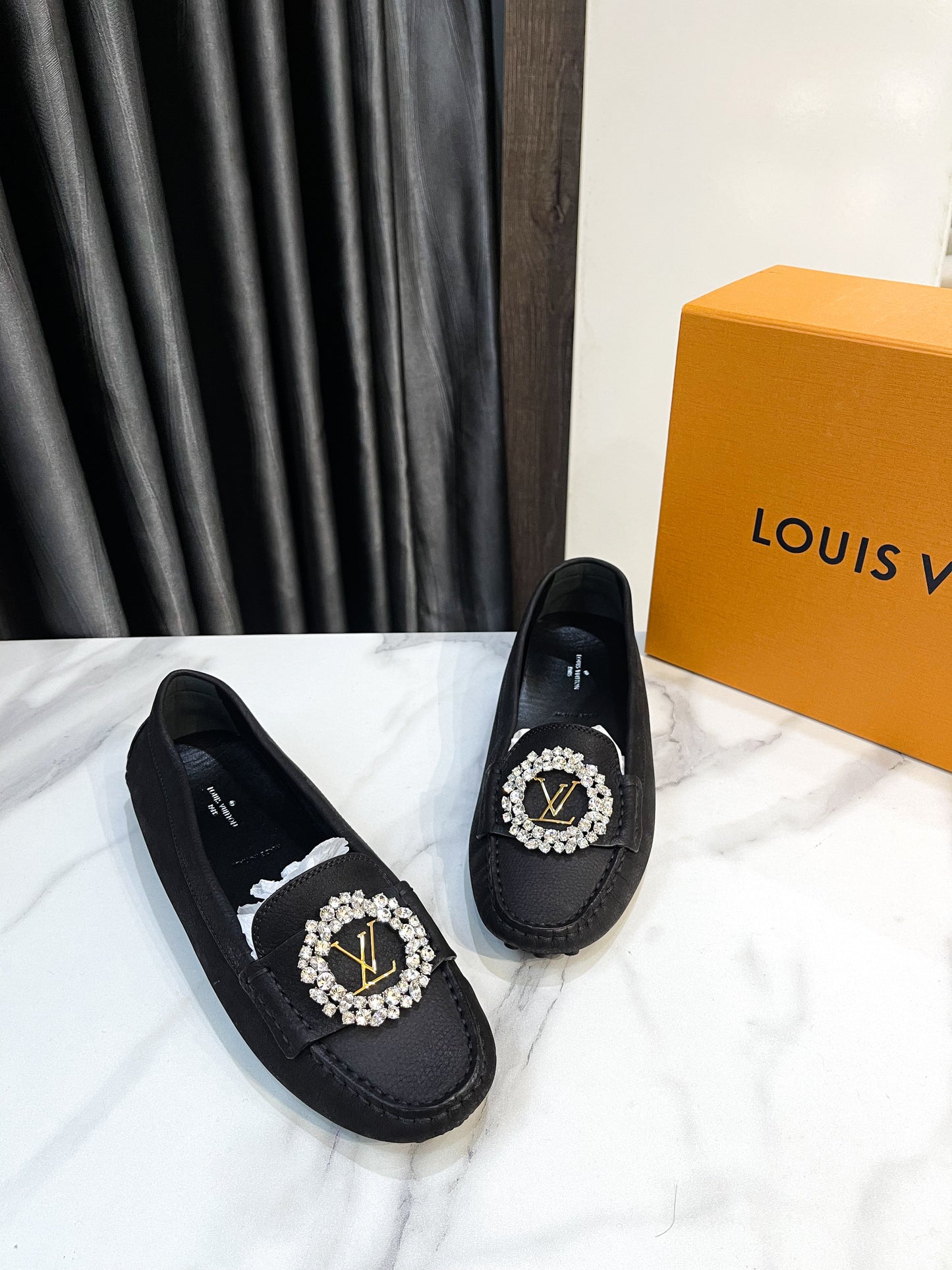 Giày Moca LV Đính Đá Size 37.5