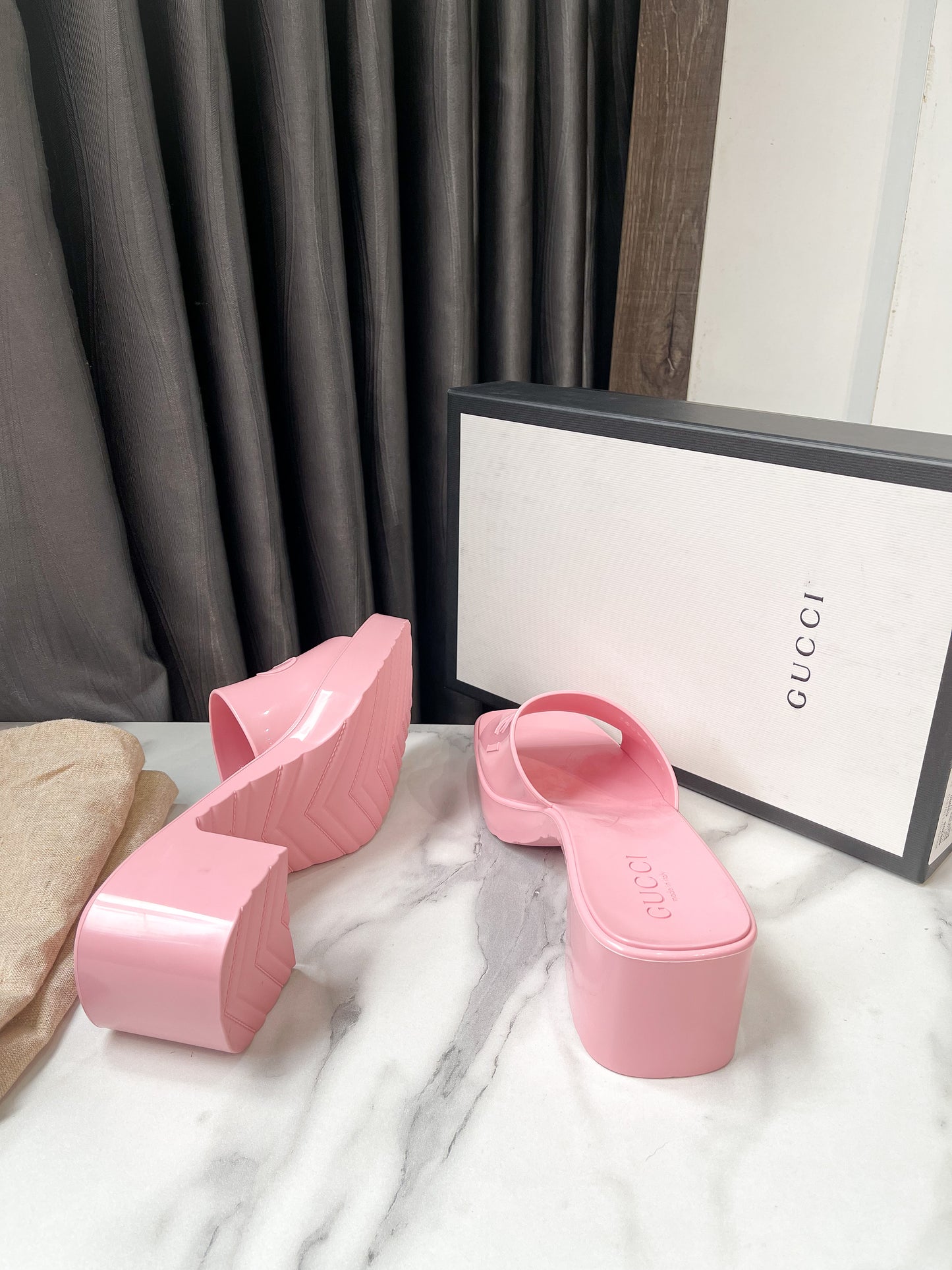 Dép Nhựa Gucci Hồng New