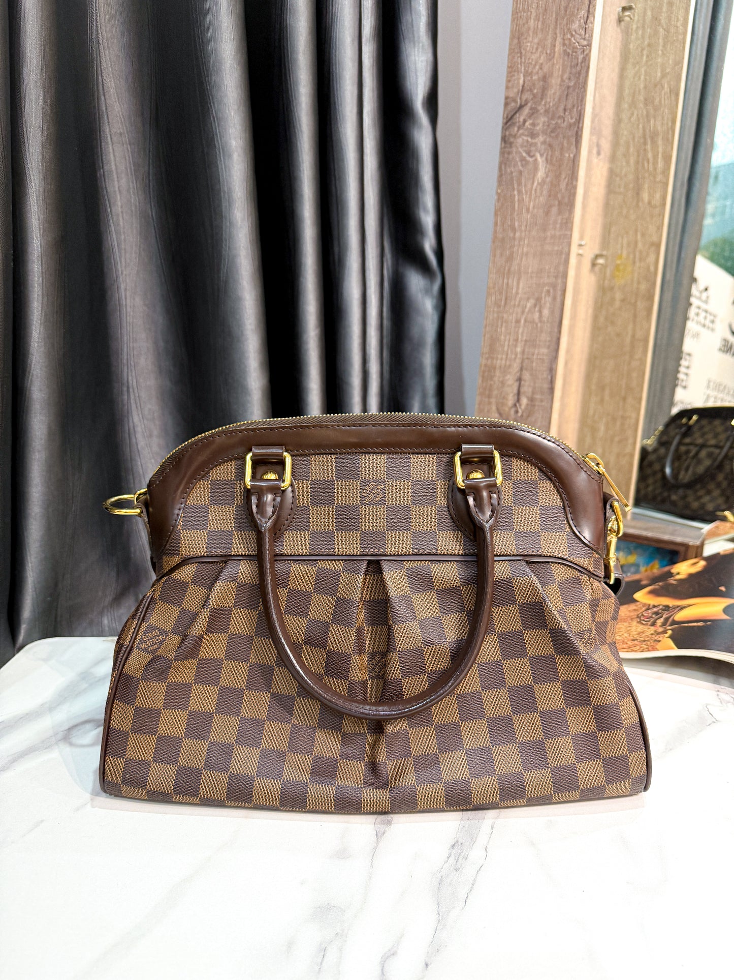 A LV Trevi Damier