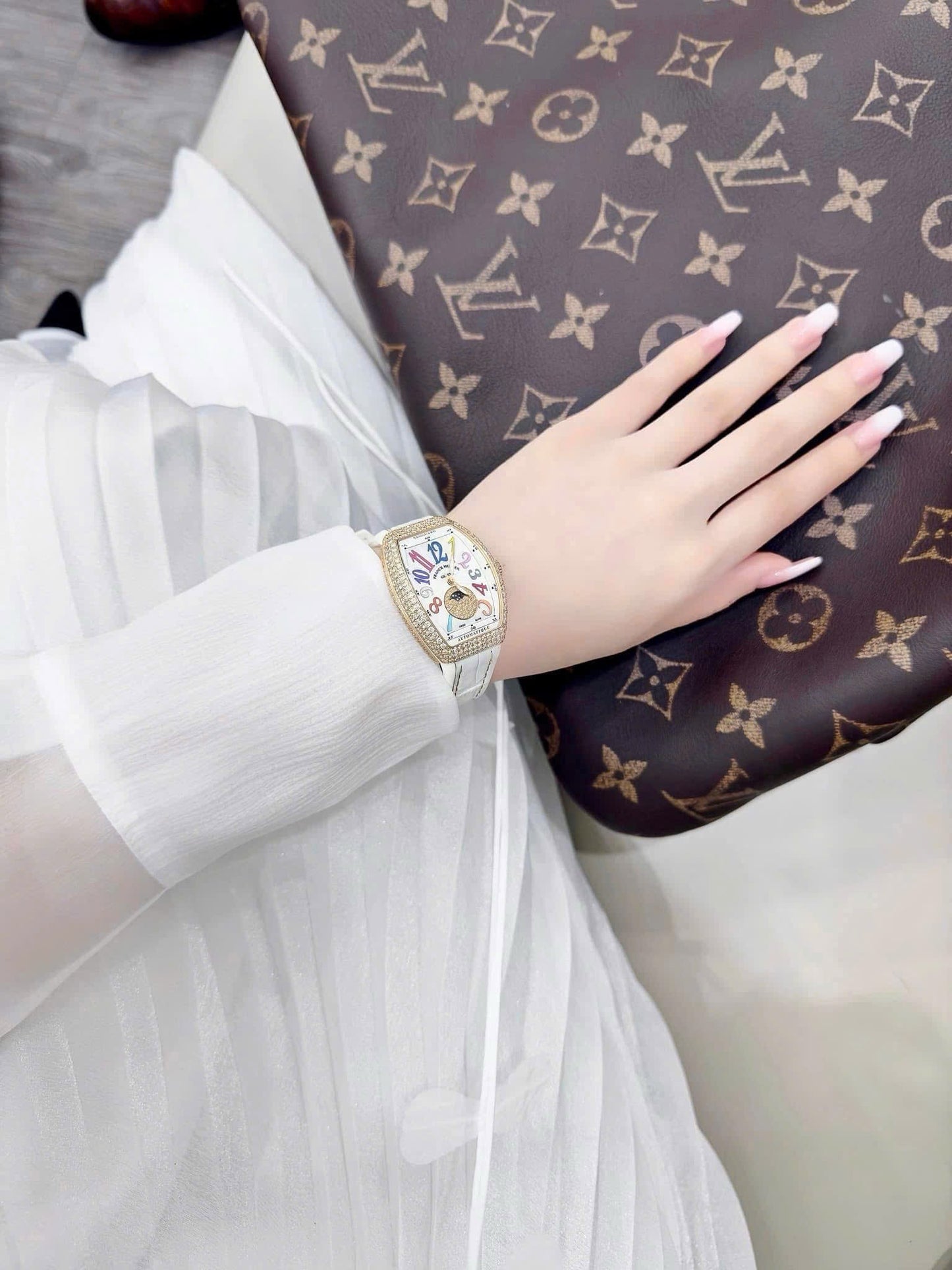 Đồng Hồ Franck Muller V32 Moonphase Rose Gold Diamond