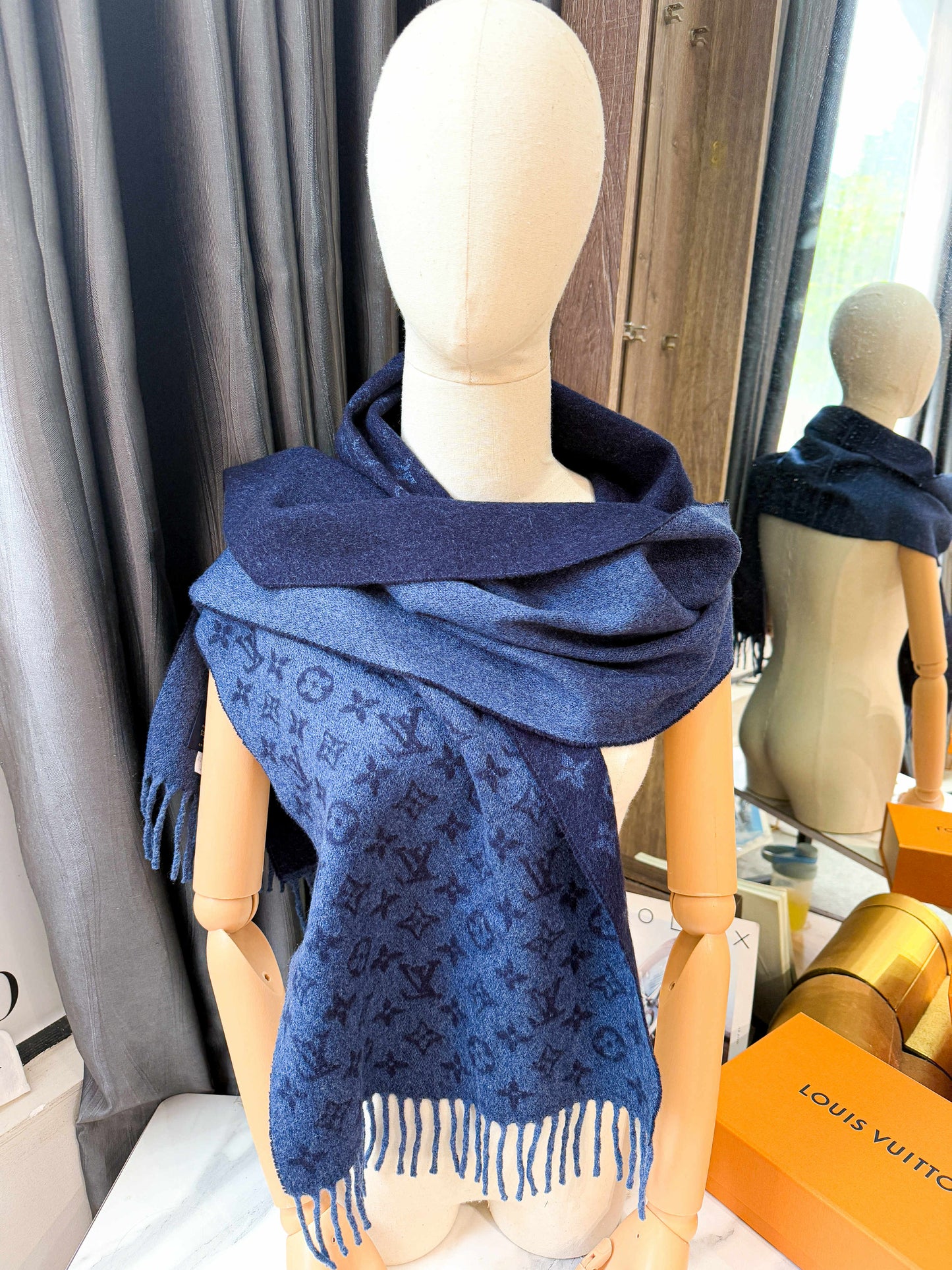 Khăn LV Cashmere+ Len Xanh Than 15/6