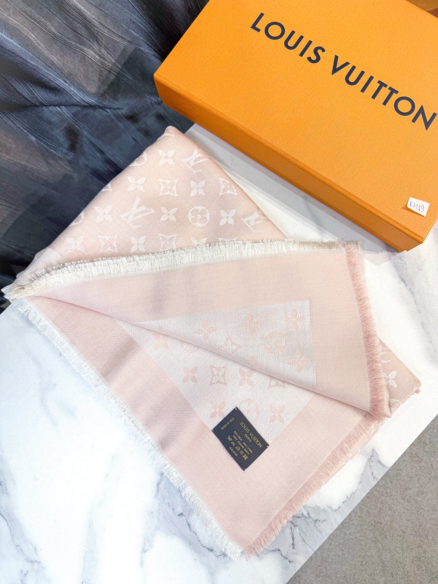 Khăn LV Denim Hồng KH19 24/10