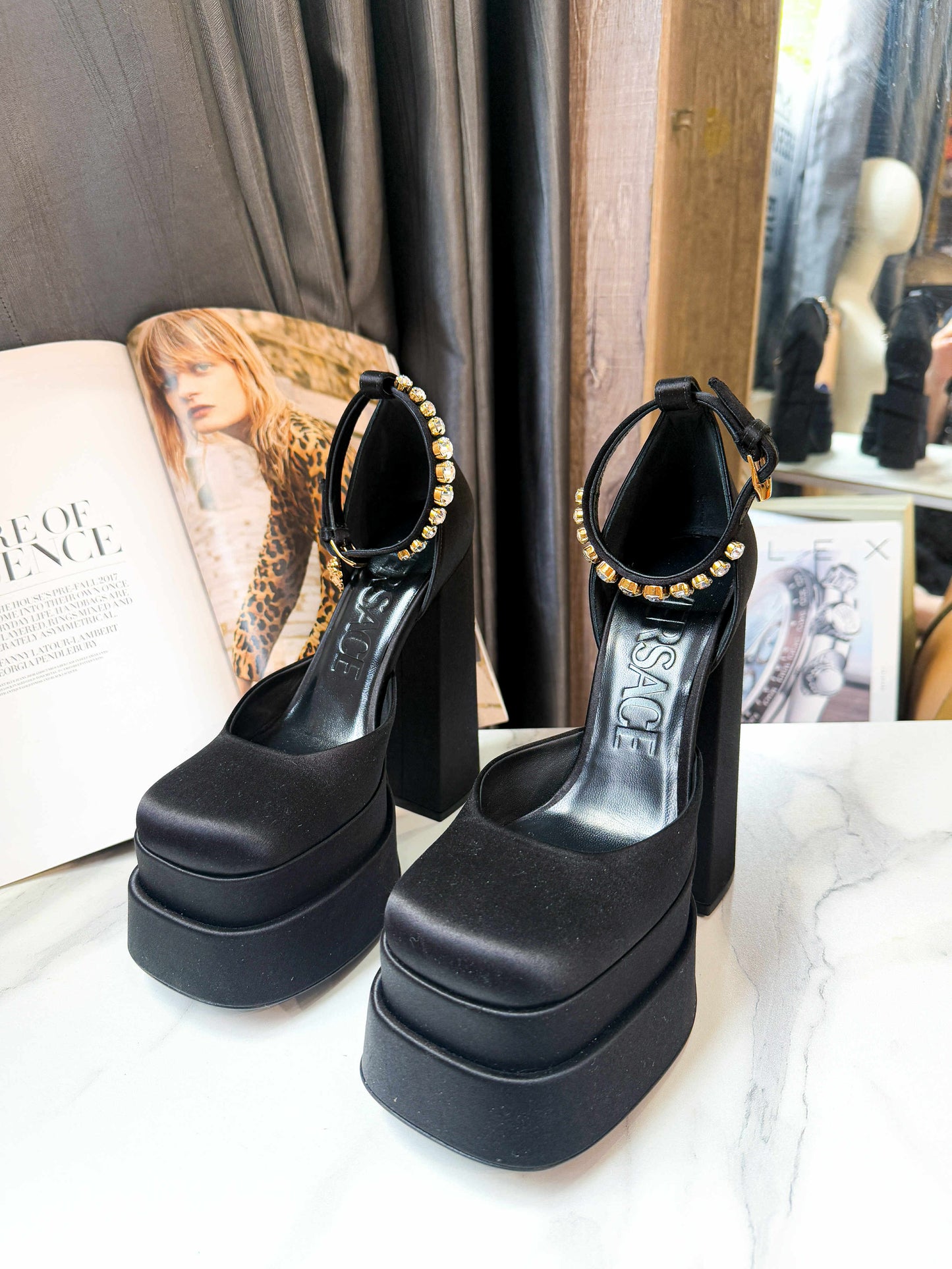 Giày Versace Đen Size 37 Used