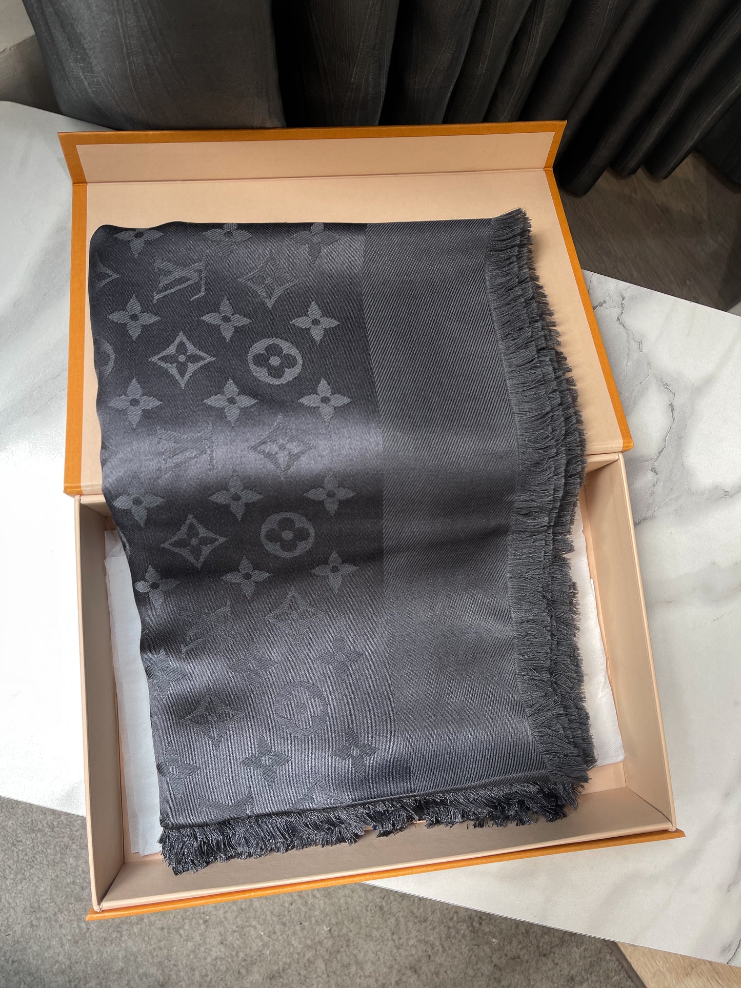 Khăn LV Khổ 140x140