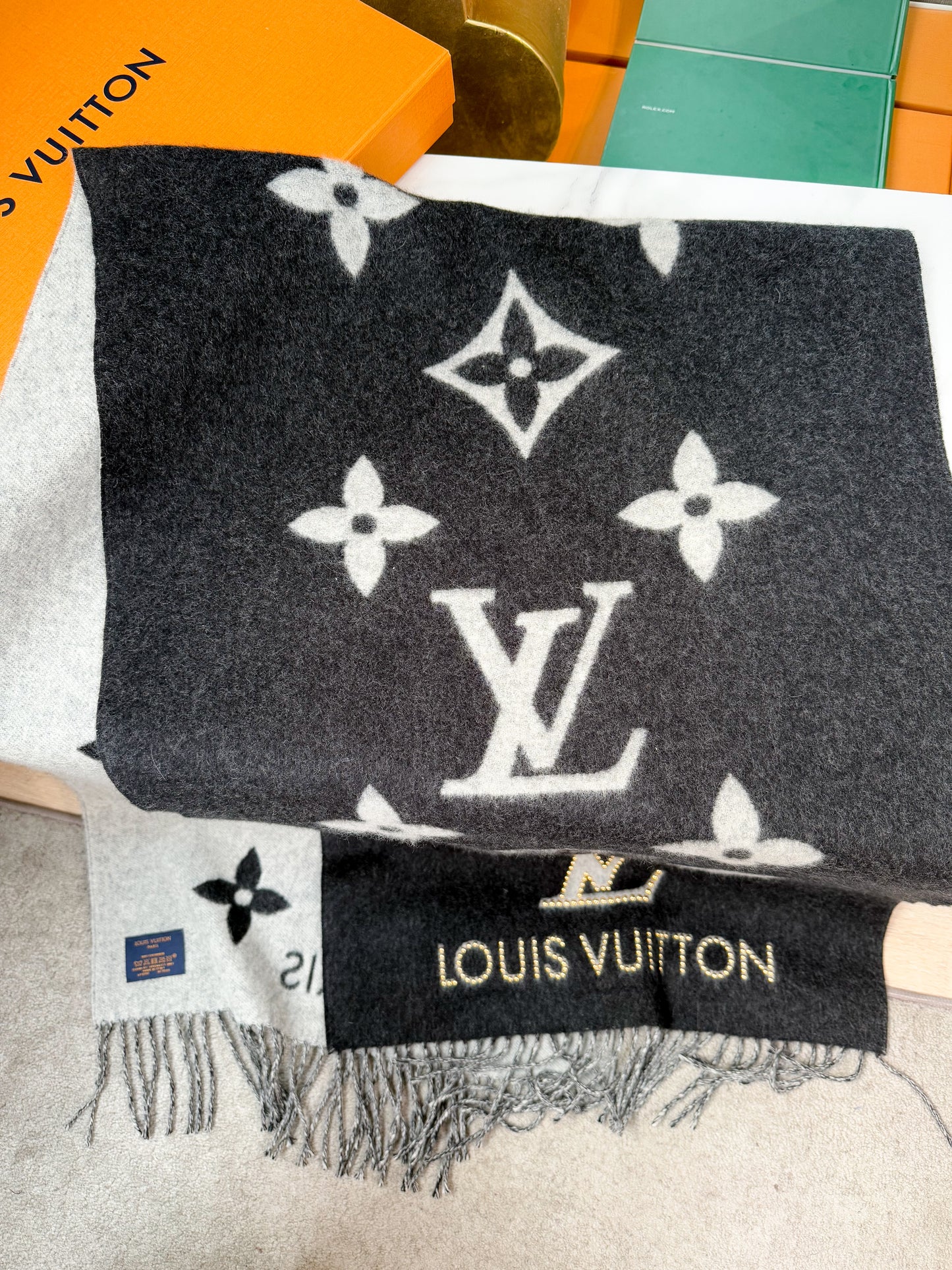 Khăn LV Cashmere Đính Hạt