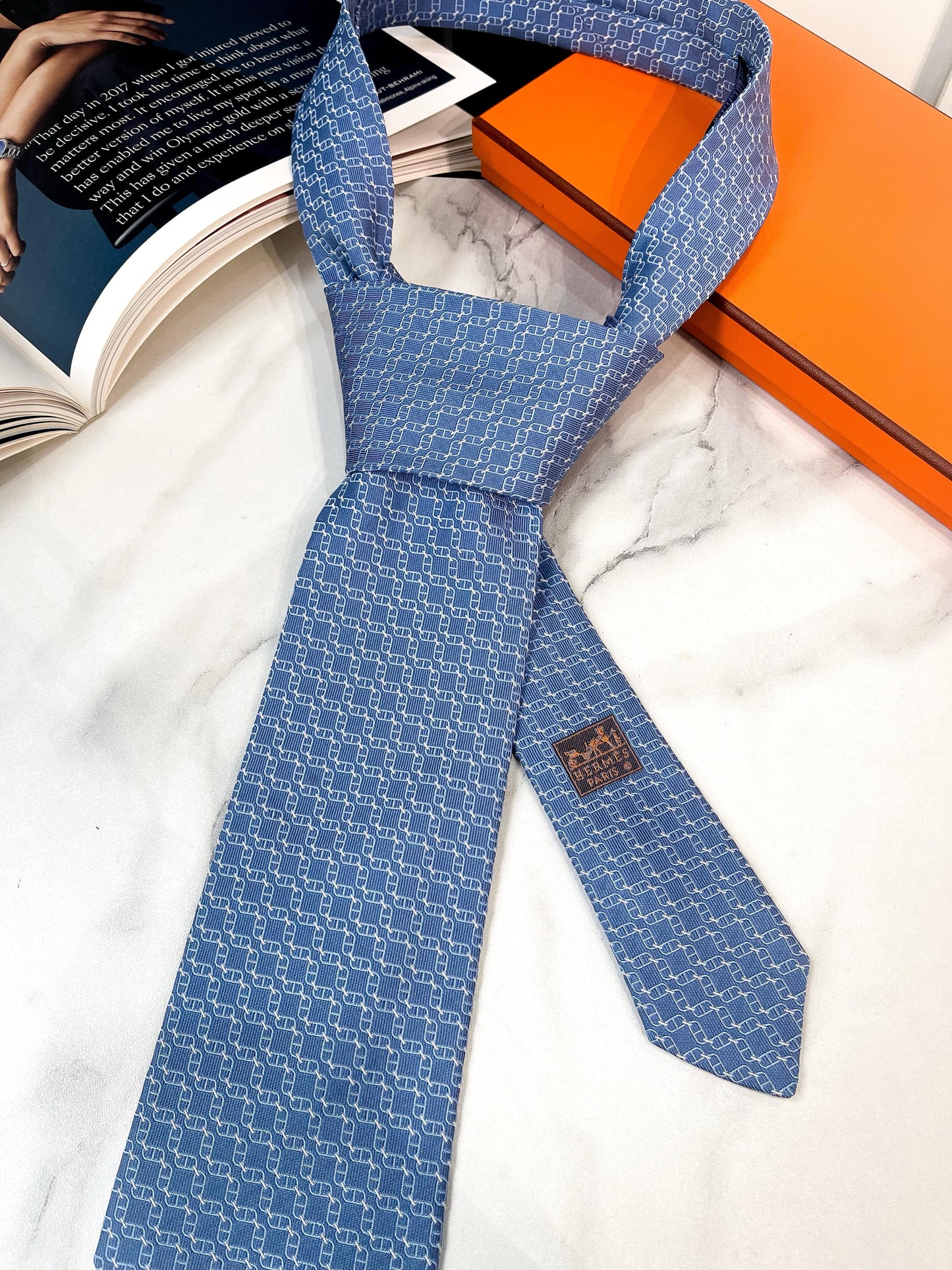 Cà Vạt Hermes