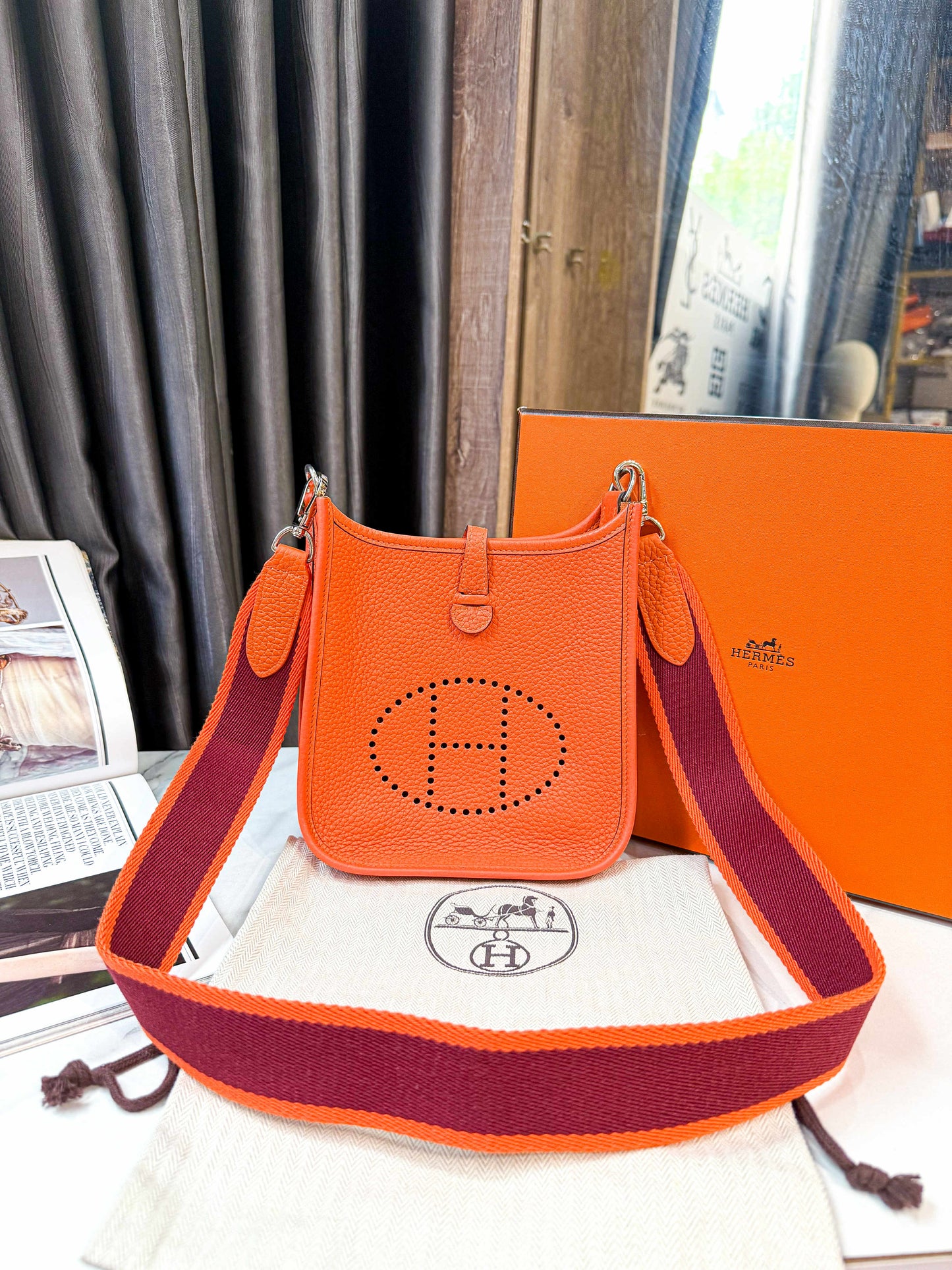 A Hermes Evelyns 16