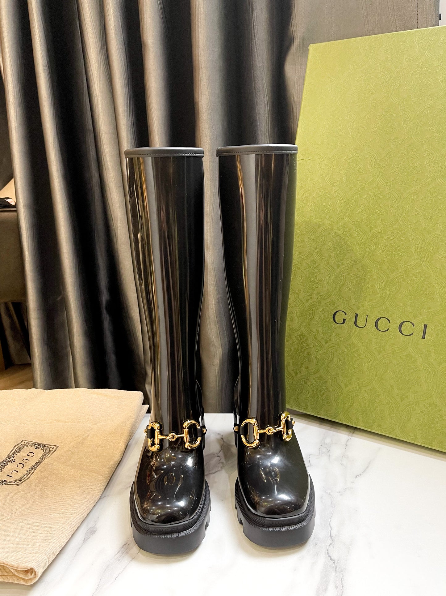 Gucci Boot Nhựa Cao Cổ Size 34