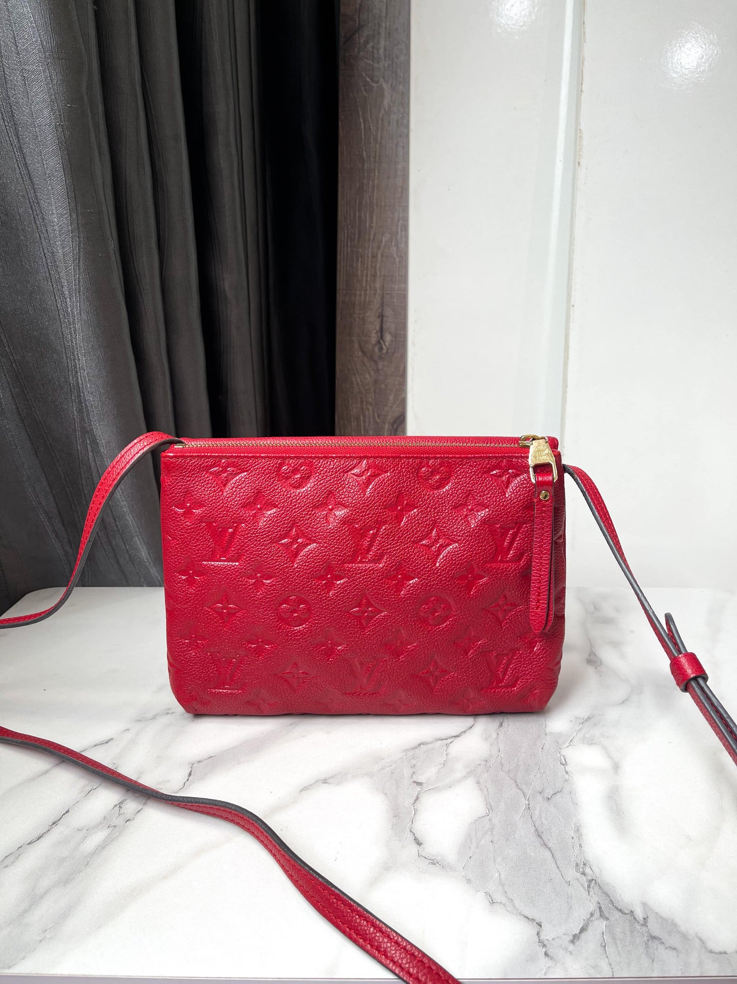 LV Twice Da Bê Đỏ