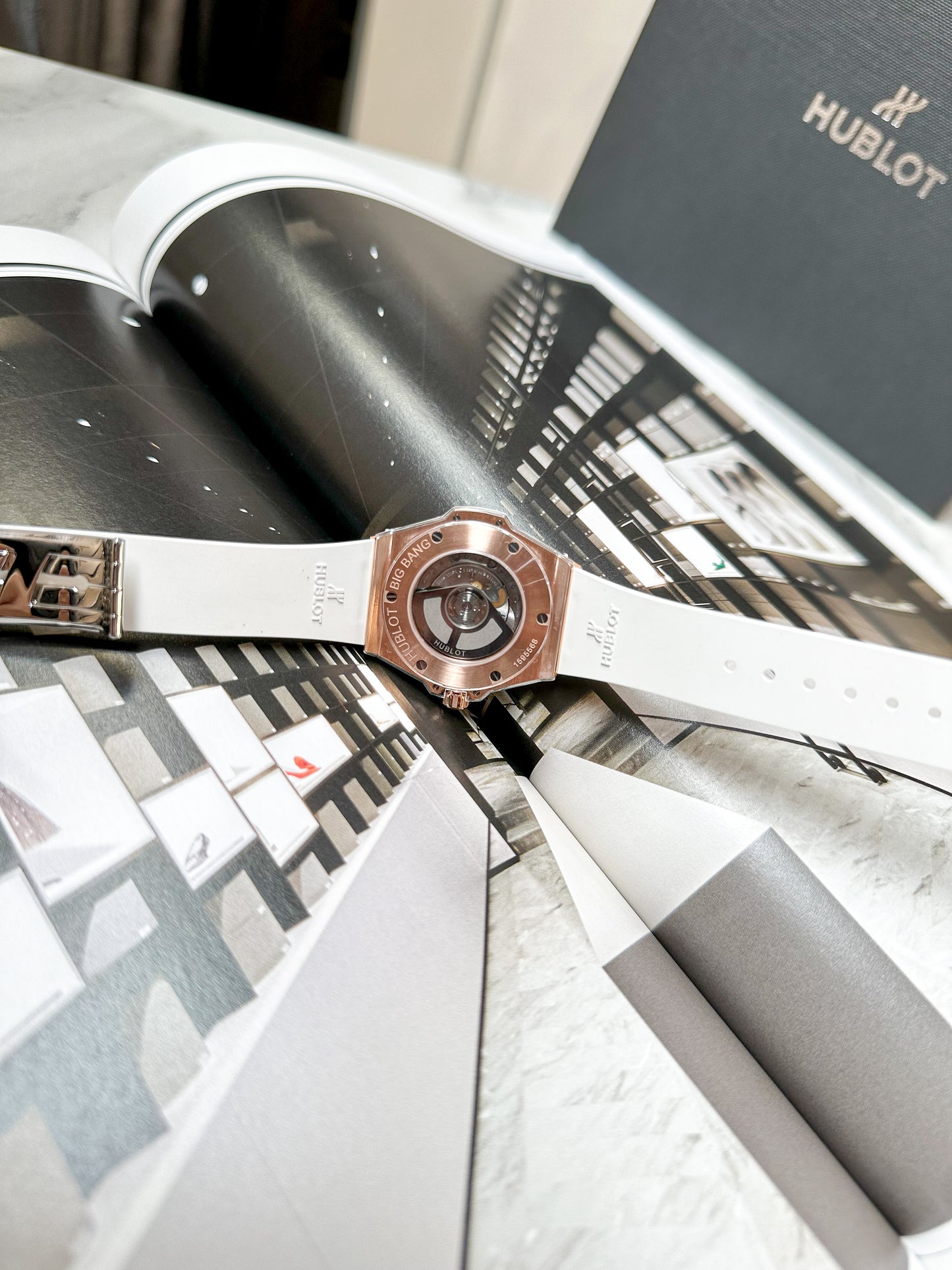 Đồng Hồ Hublot OneClick 33mm KingGold Diamond Pave
