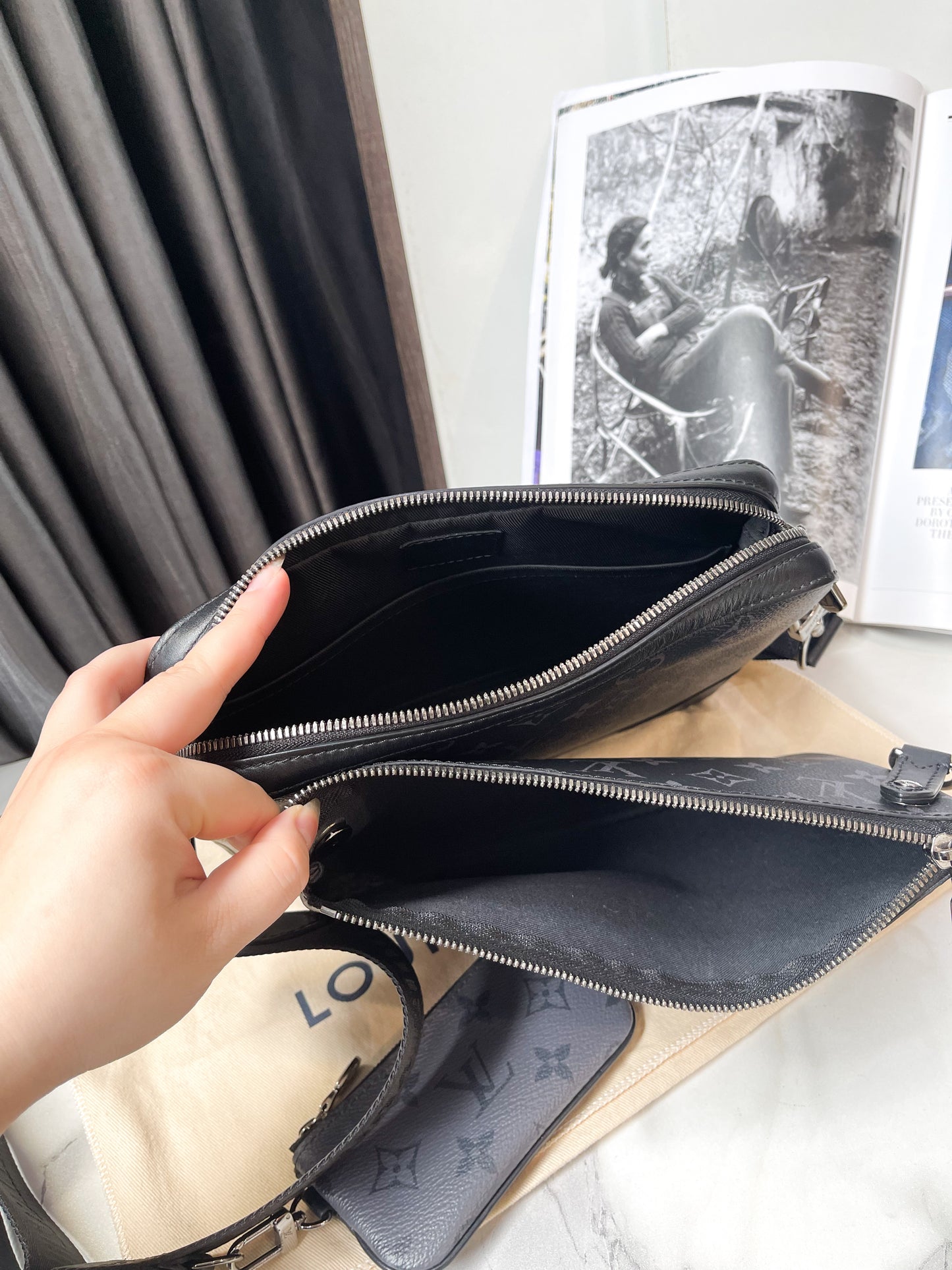 LV Trio Messenger