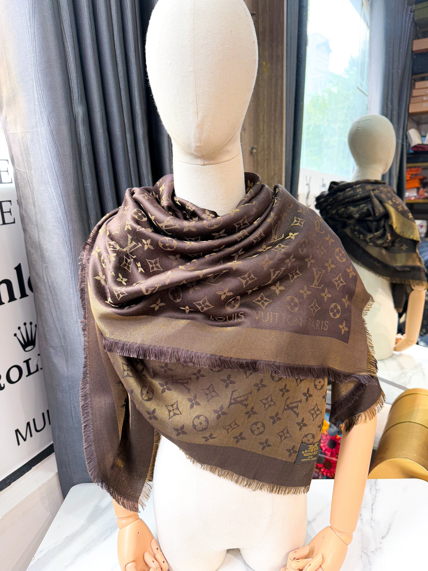 Khăn LV Ánh Kim Nâu 3/3