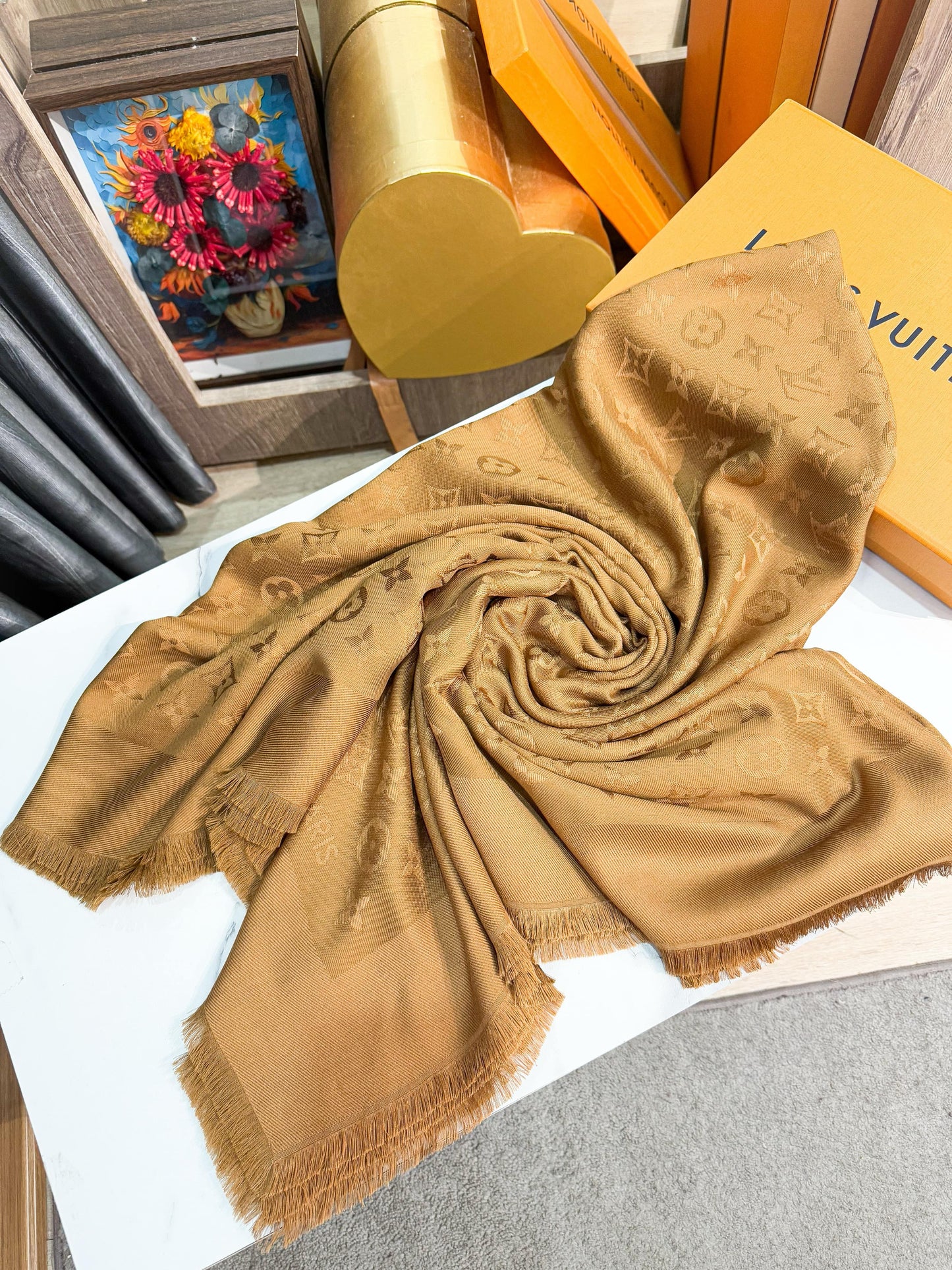 Khăn LV Nâu Capucino 5/4