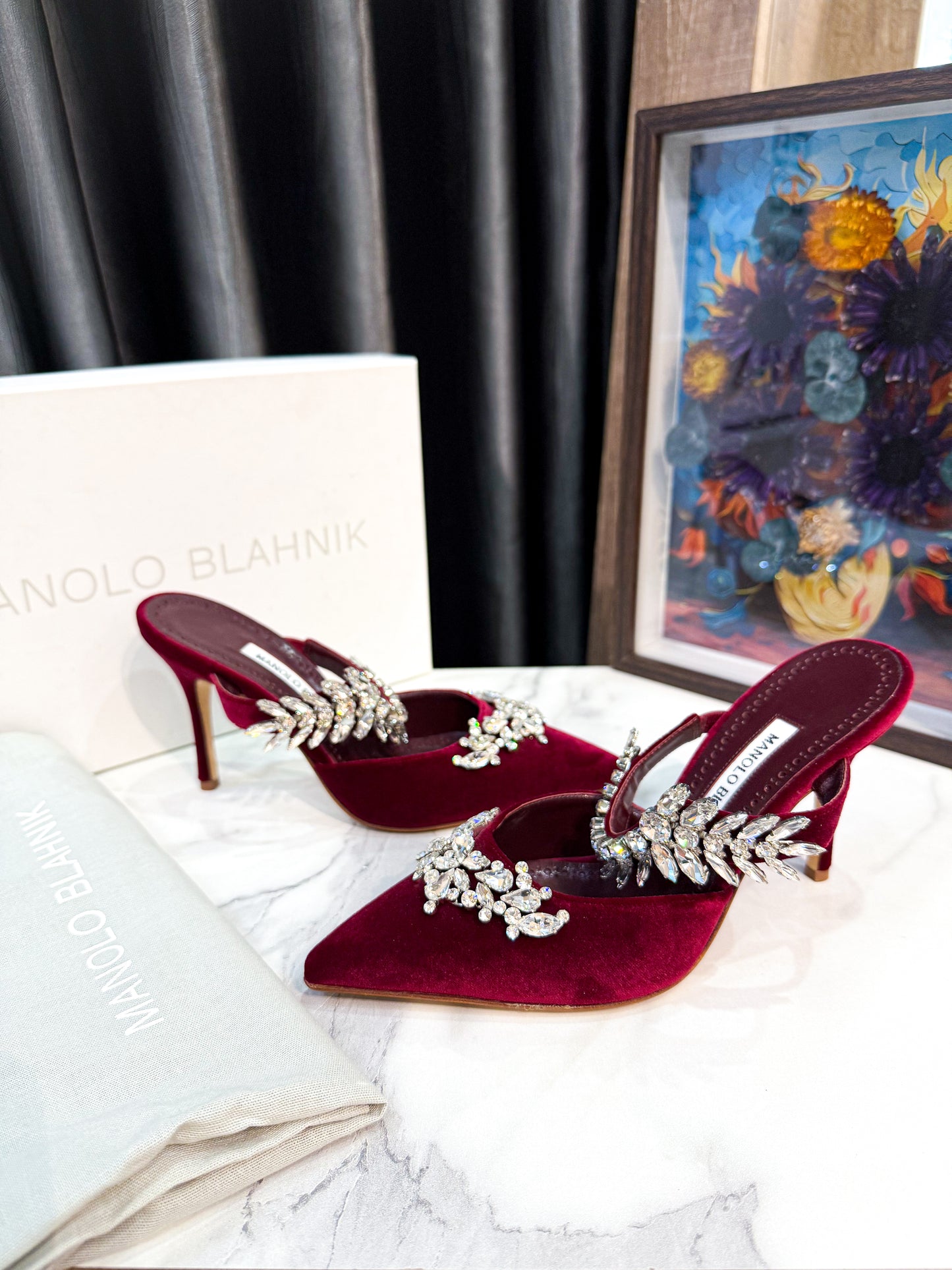 Guốc Monolo Đính Đá Đỏ Mận Size 36