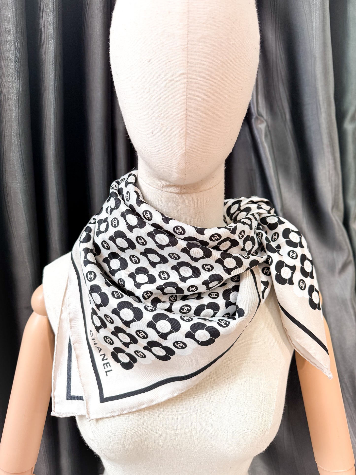 Khăn Lụa Chanel New