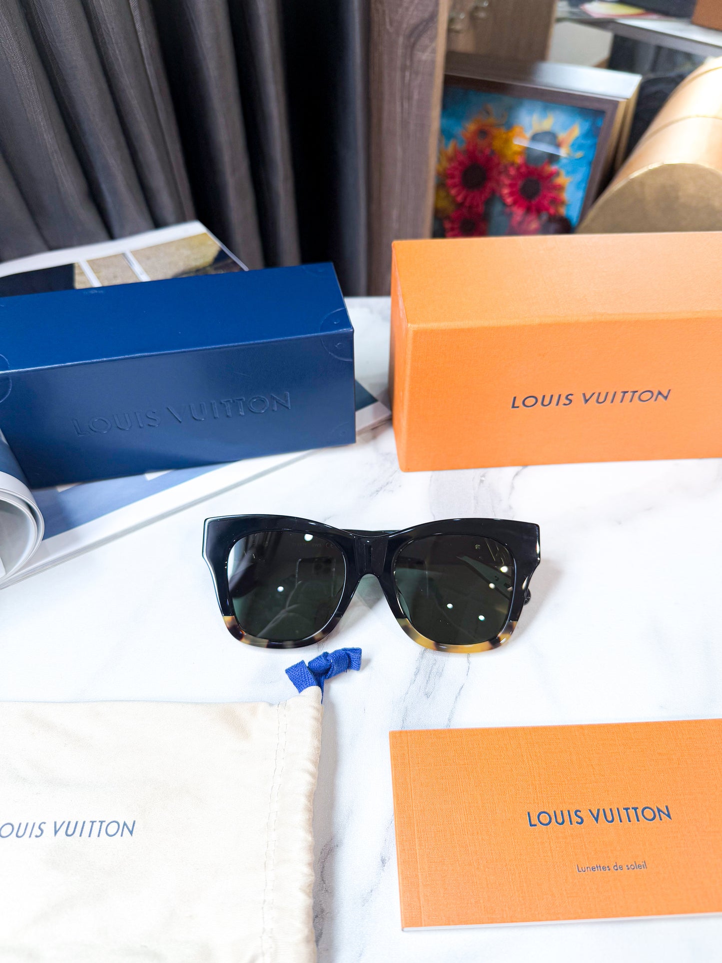 Kính LV Hàng Trưng Bày