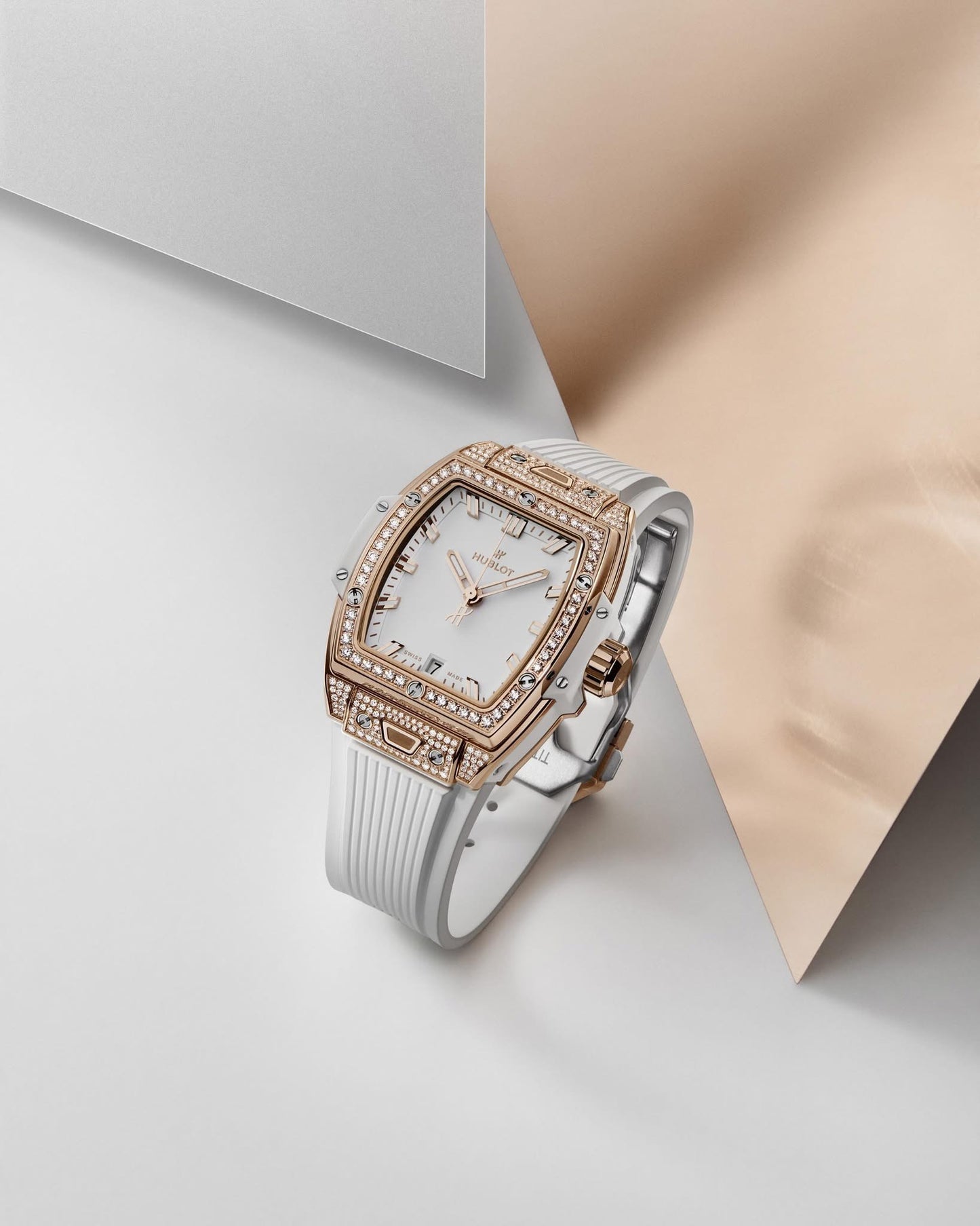 Đồng Hồ Hublot Spirit Of Bigbang King Gold Pave 32mm