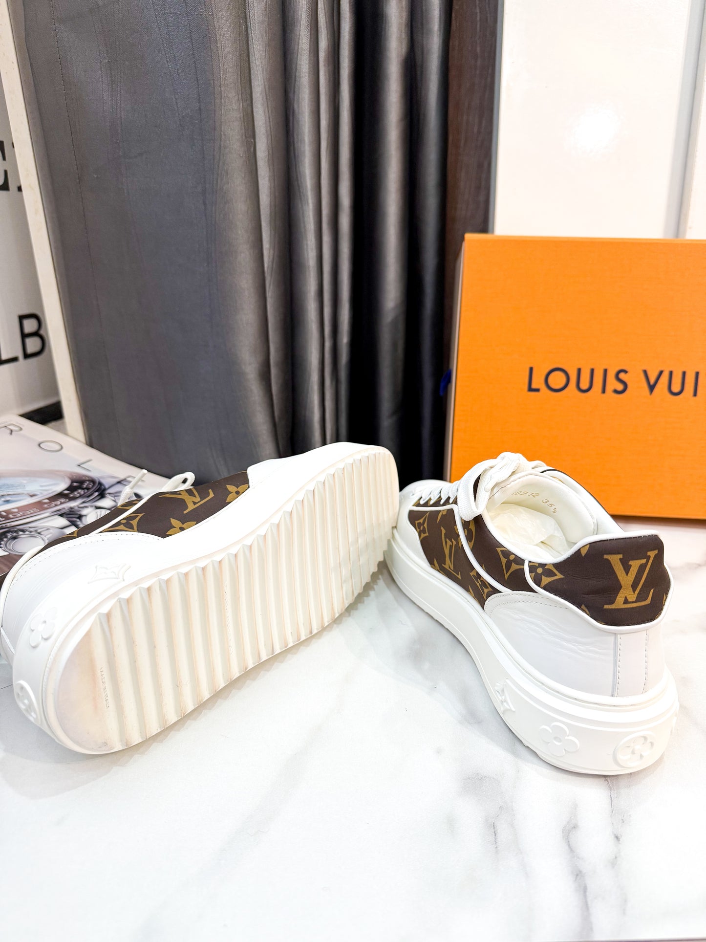 Giày LV Trắng Phối Mono Size 35.5 Fit 36