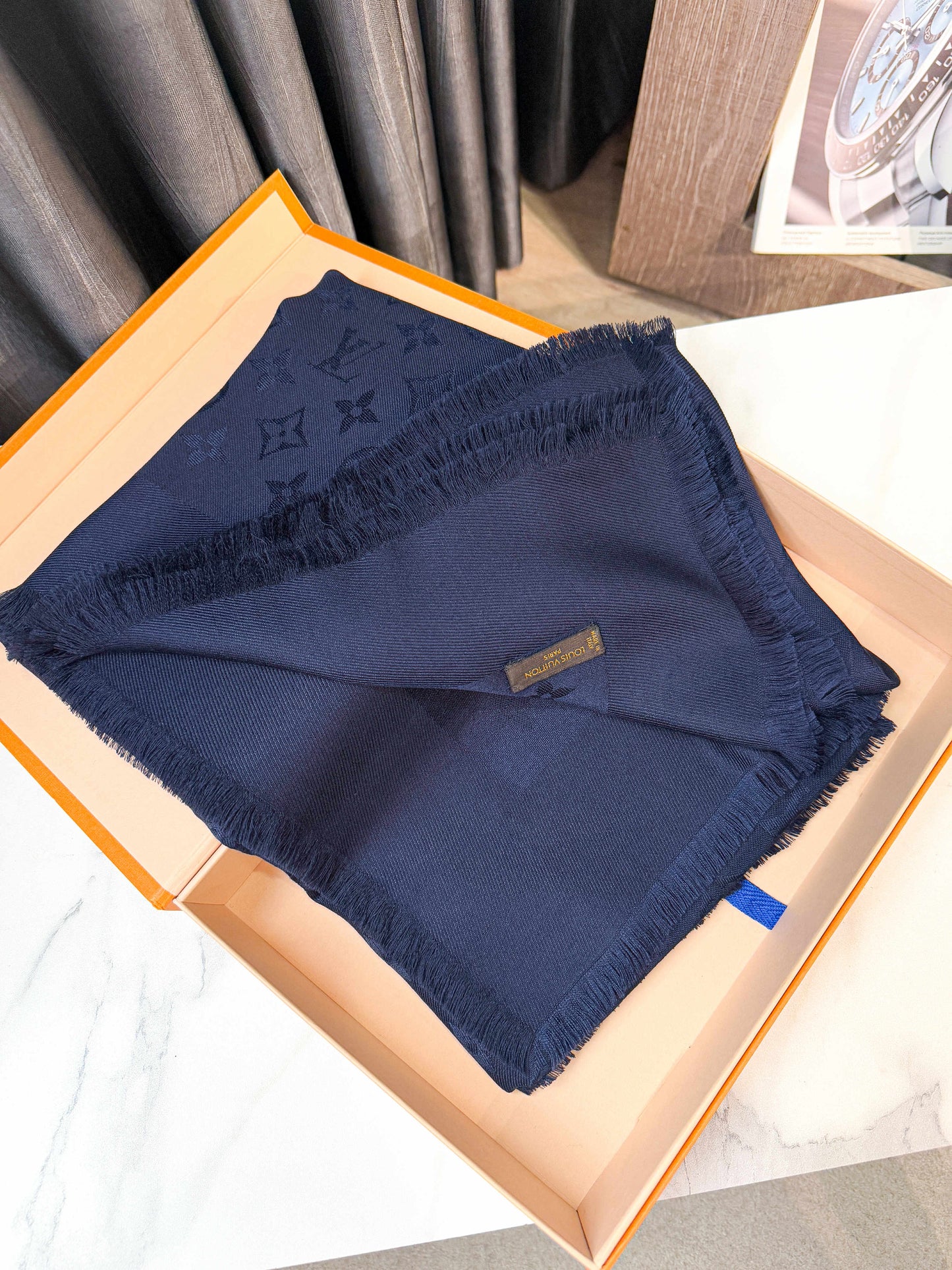 Khăn LV Xanh Than 3/7