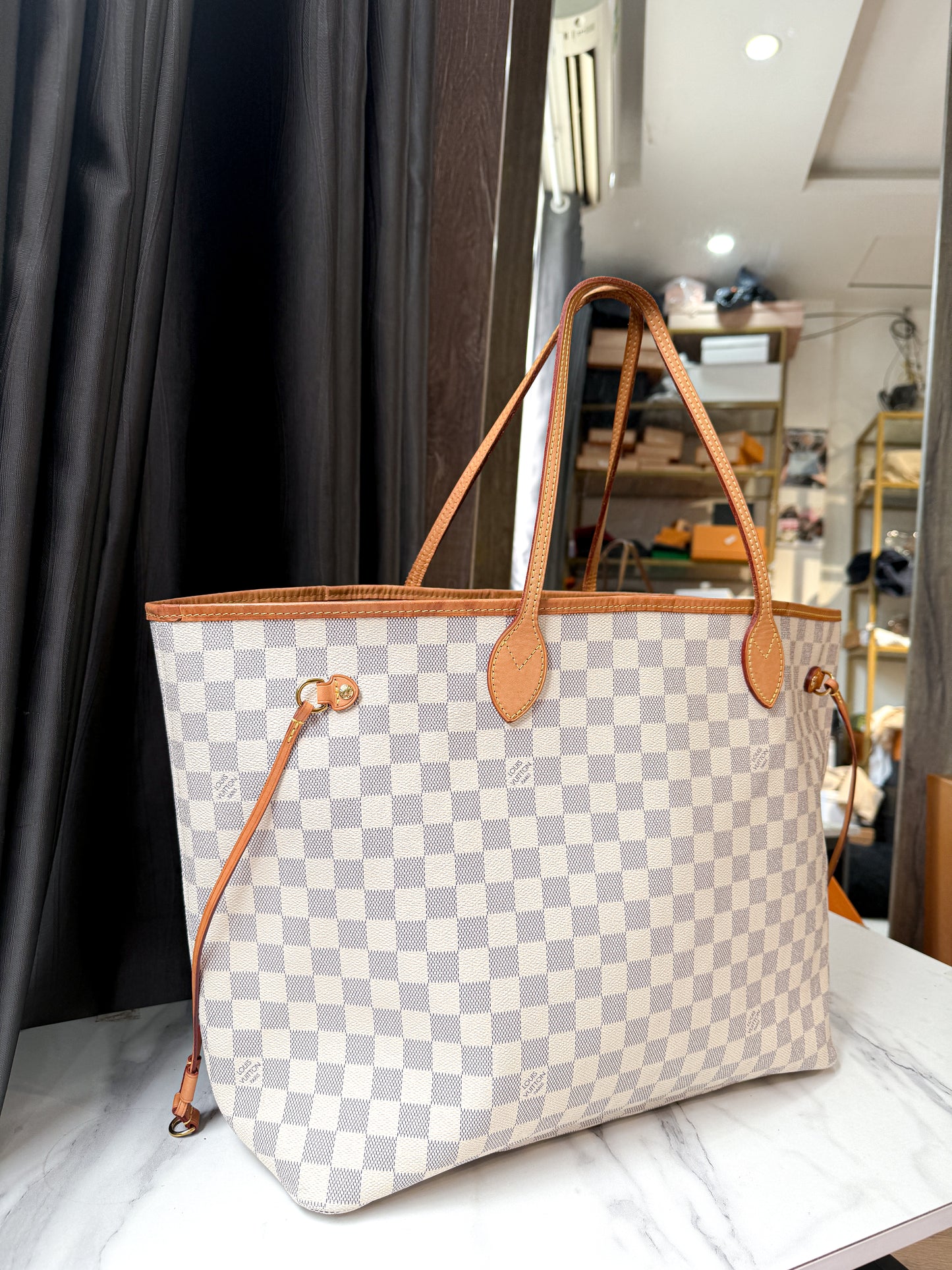 A A LV NVF Azur GM