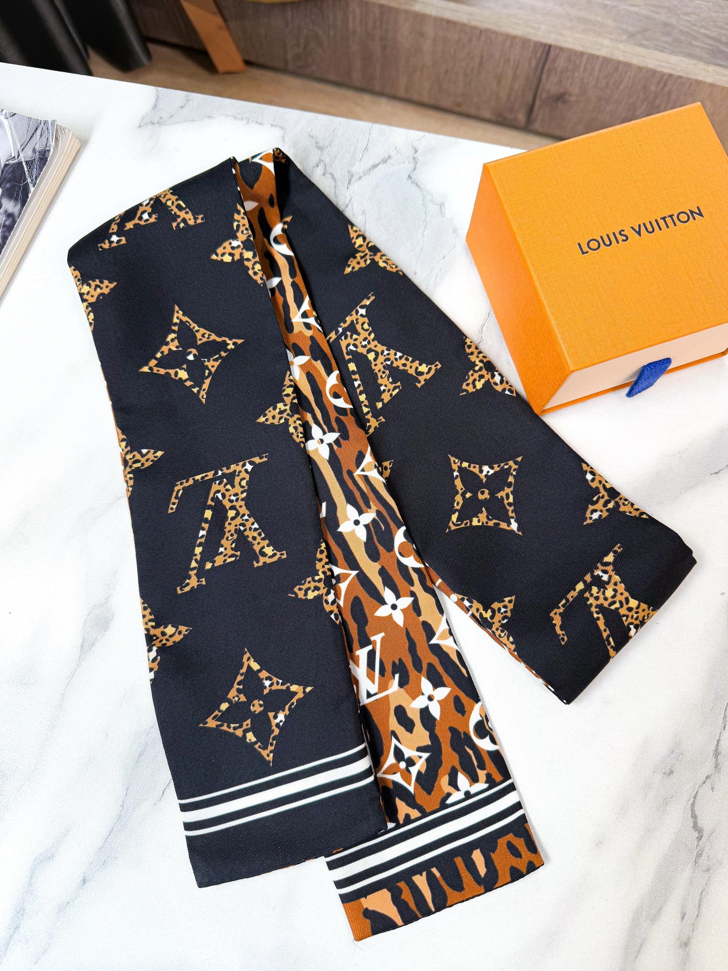 Khăn Twilly LV 26/2