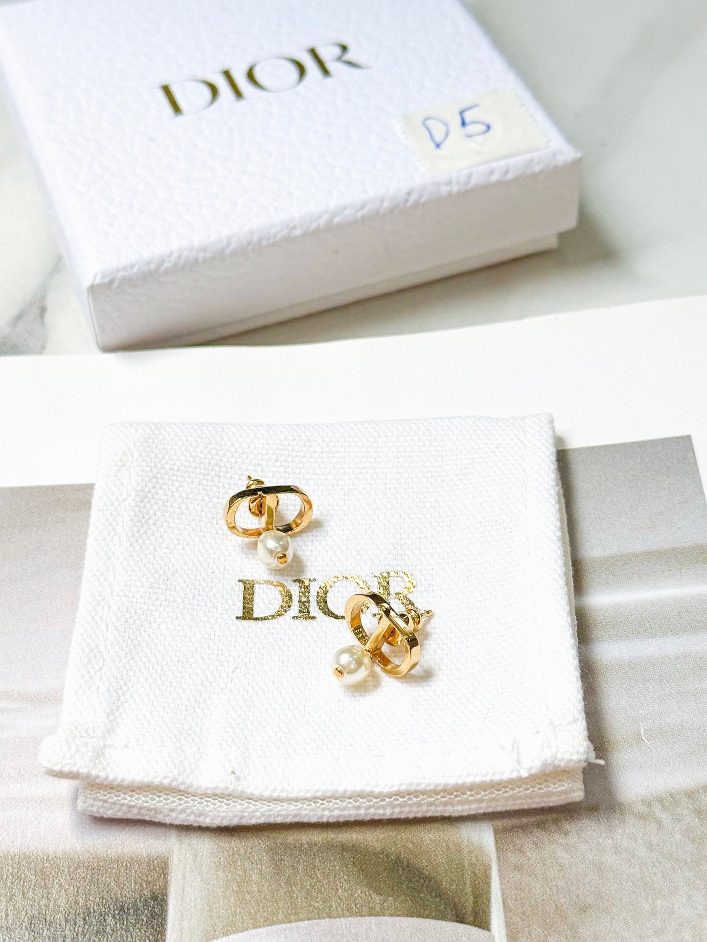 Khuyên Tai Dior Used D5