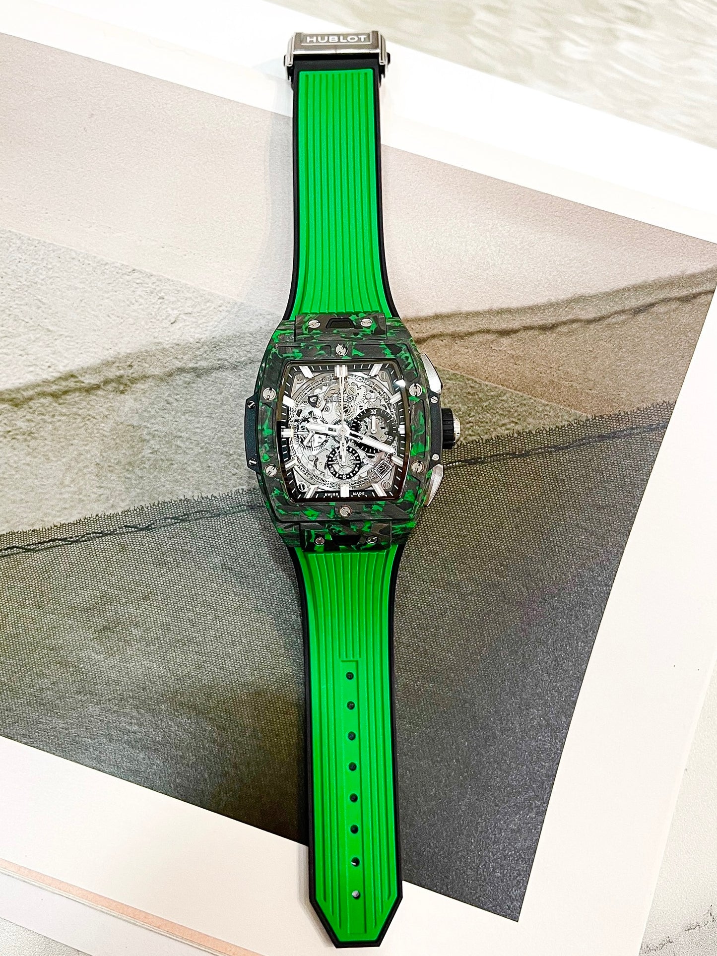 Đồng Hồ Hublot Spirit Of Bigbang Carbon Green Limited 50pcs size 42