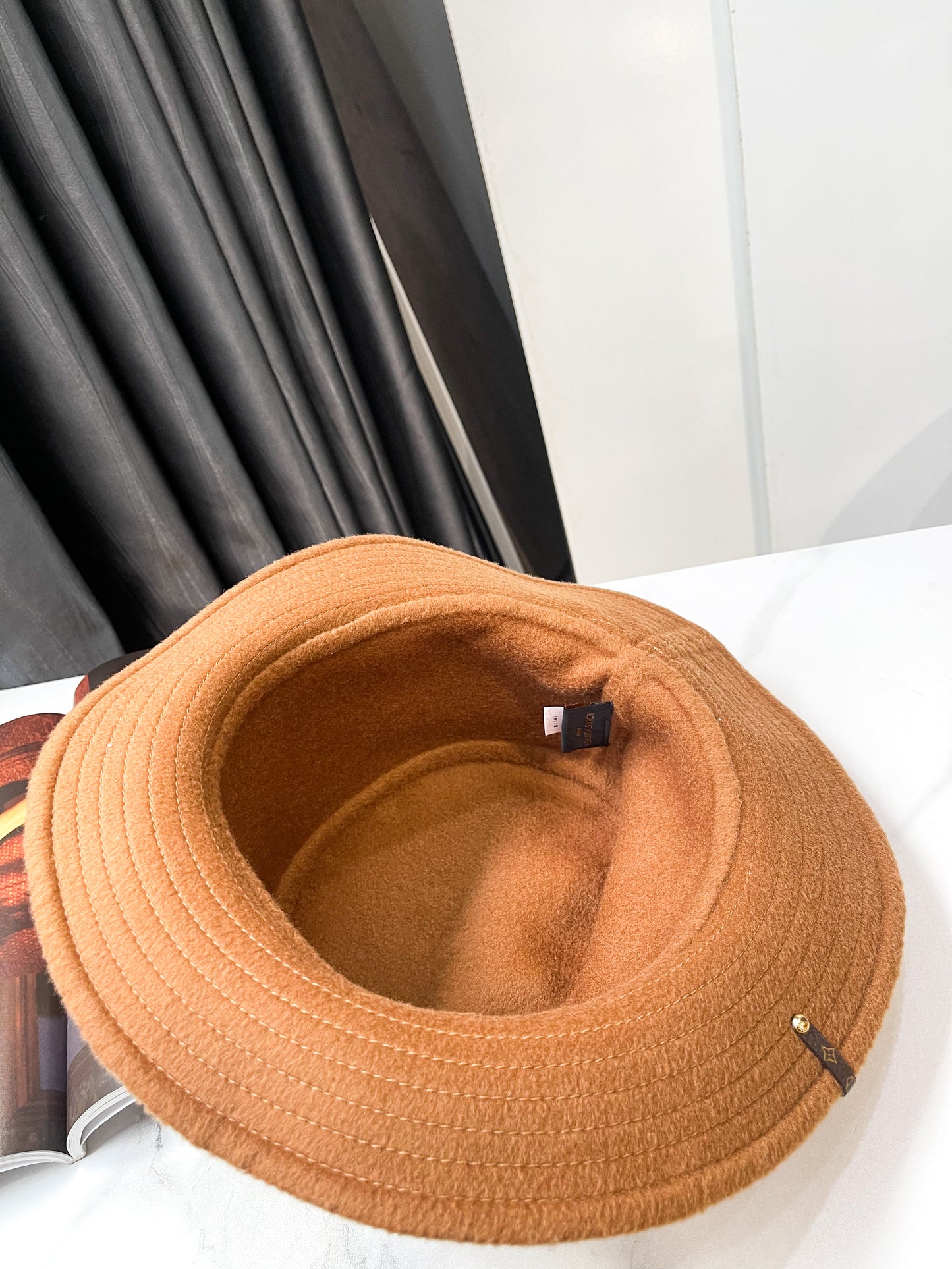 Mũ Dạ LV Size S
