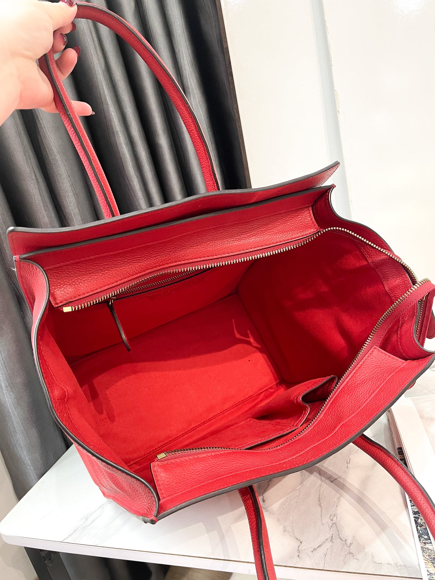 Celine Luggage Đỏ