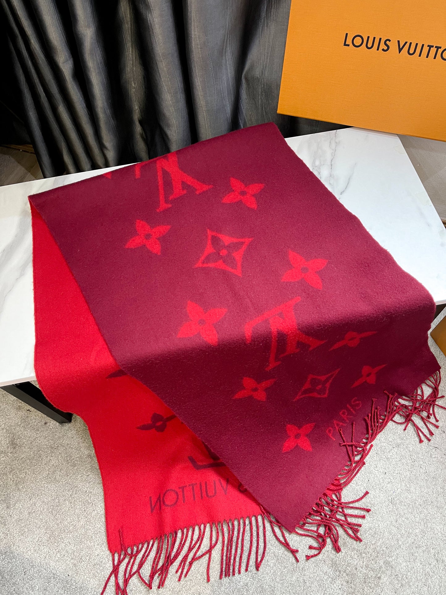 Khăn Cashmere LV Đỏ