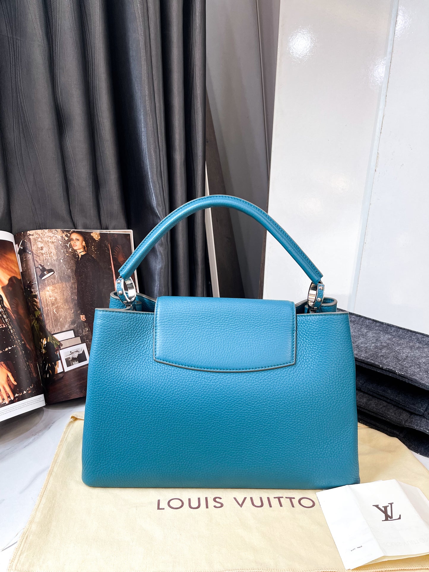 A LV Capucines Xanh