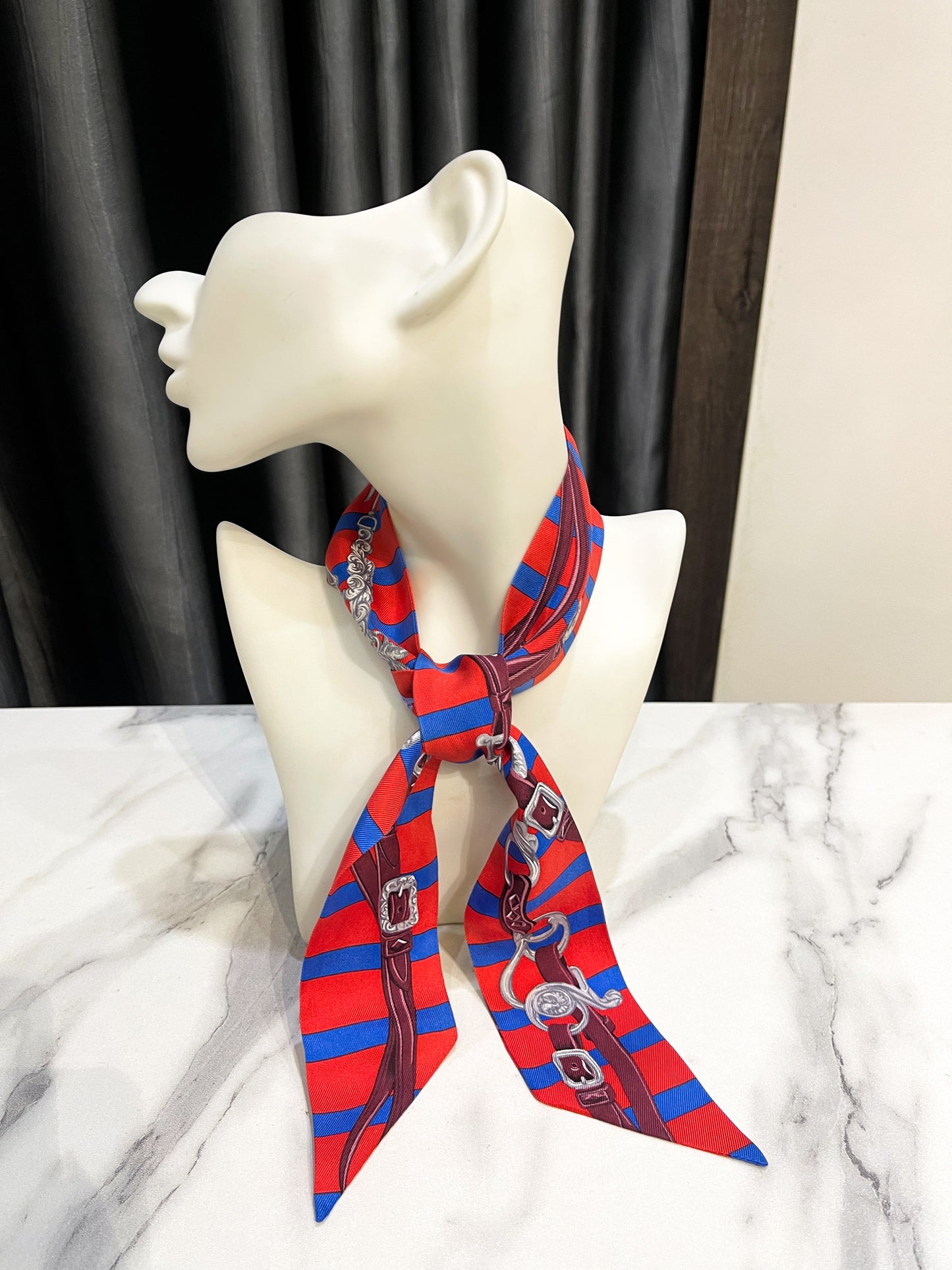 Khăn Twilly Hermes Used
