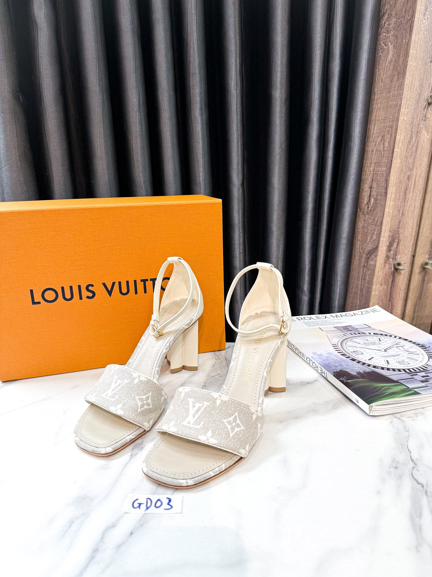 Sandal LV Logo Size 38 GD03