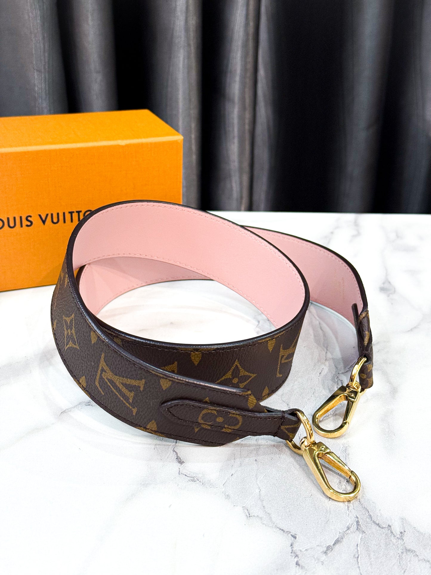Strap LV Mono Lòng Hồng