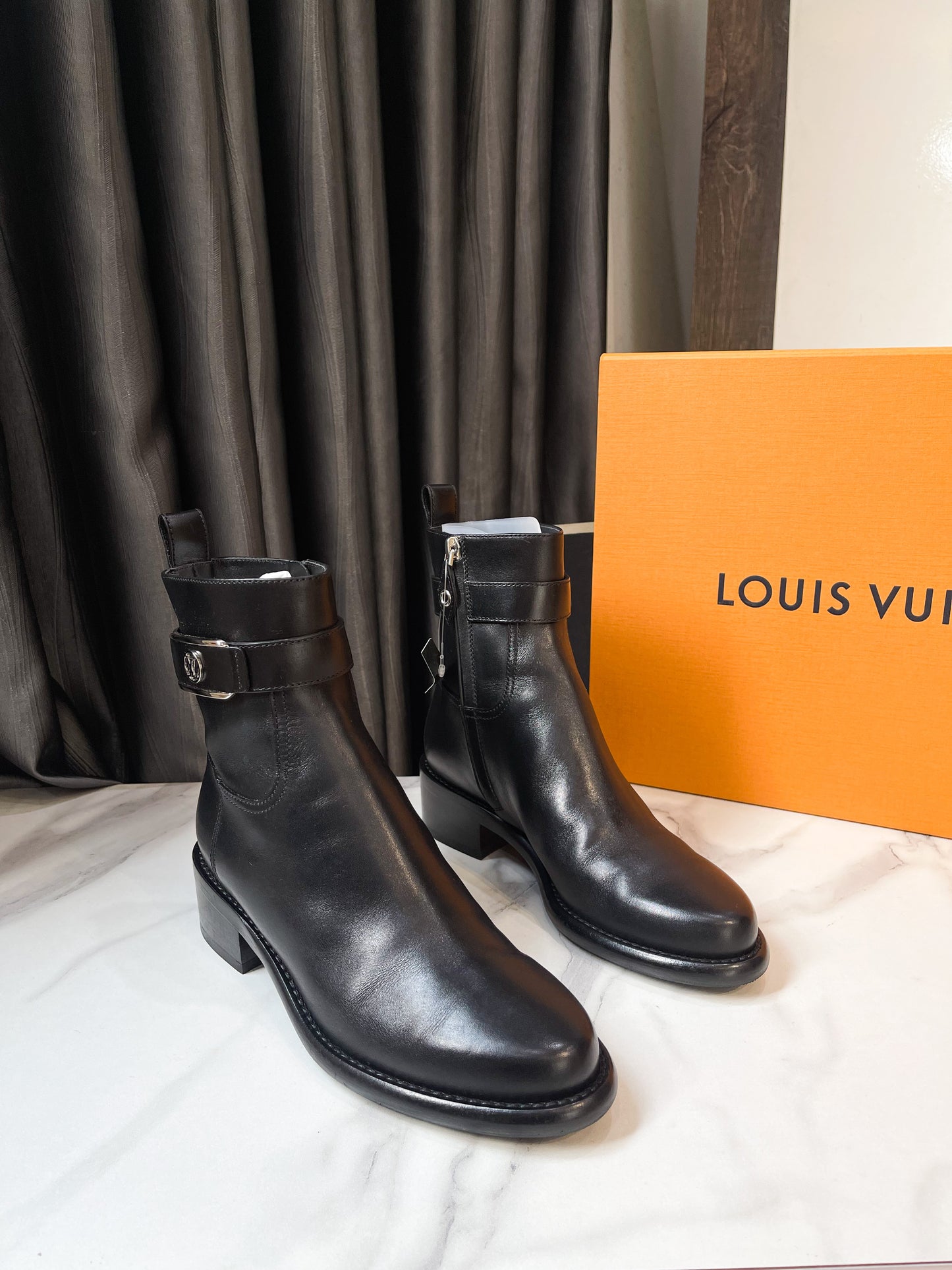 Boot LV Đen Size 36