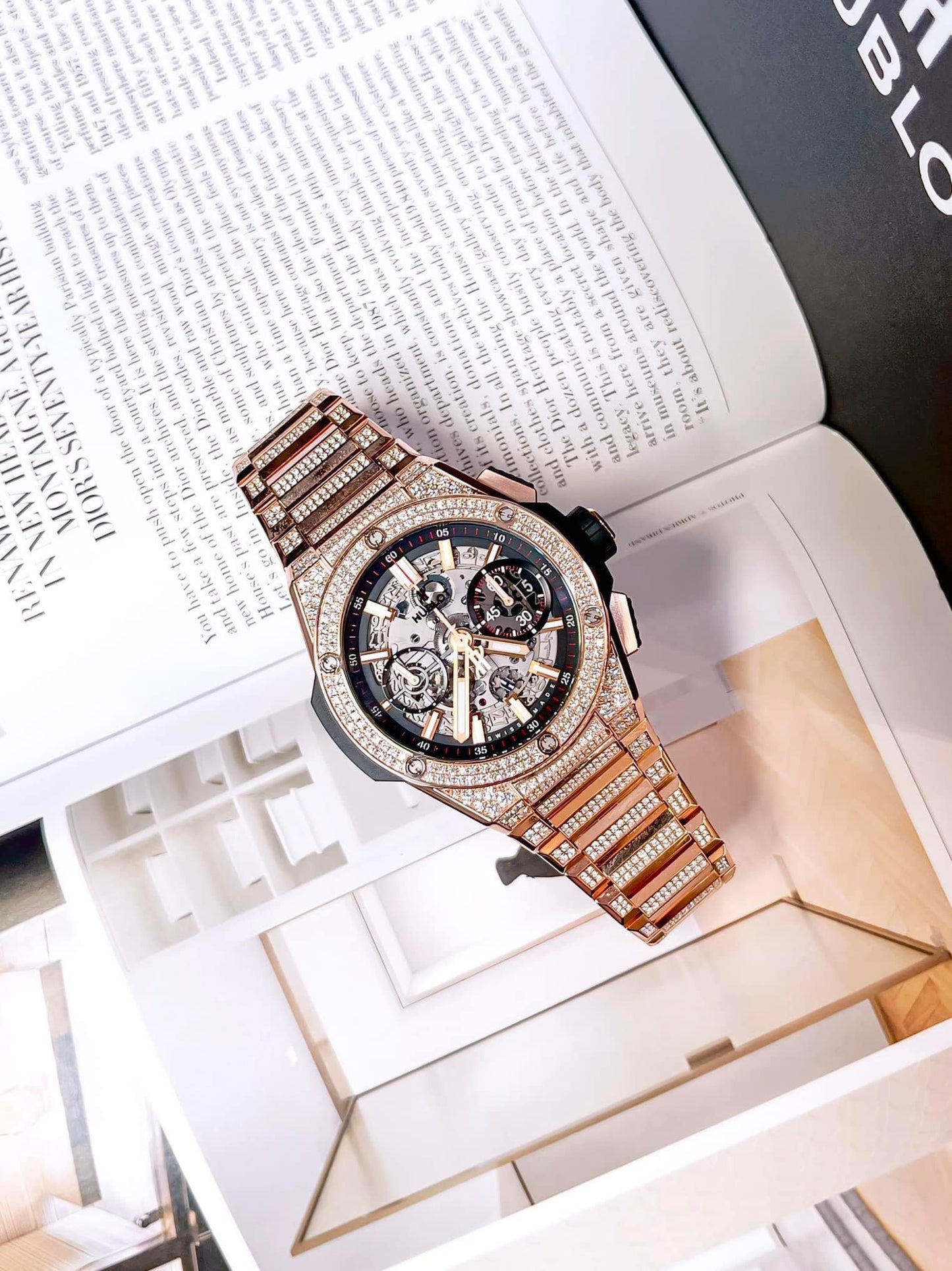 A Đồng Hồ Hublot Bigbang Integrated King Gold Pave size 42mm