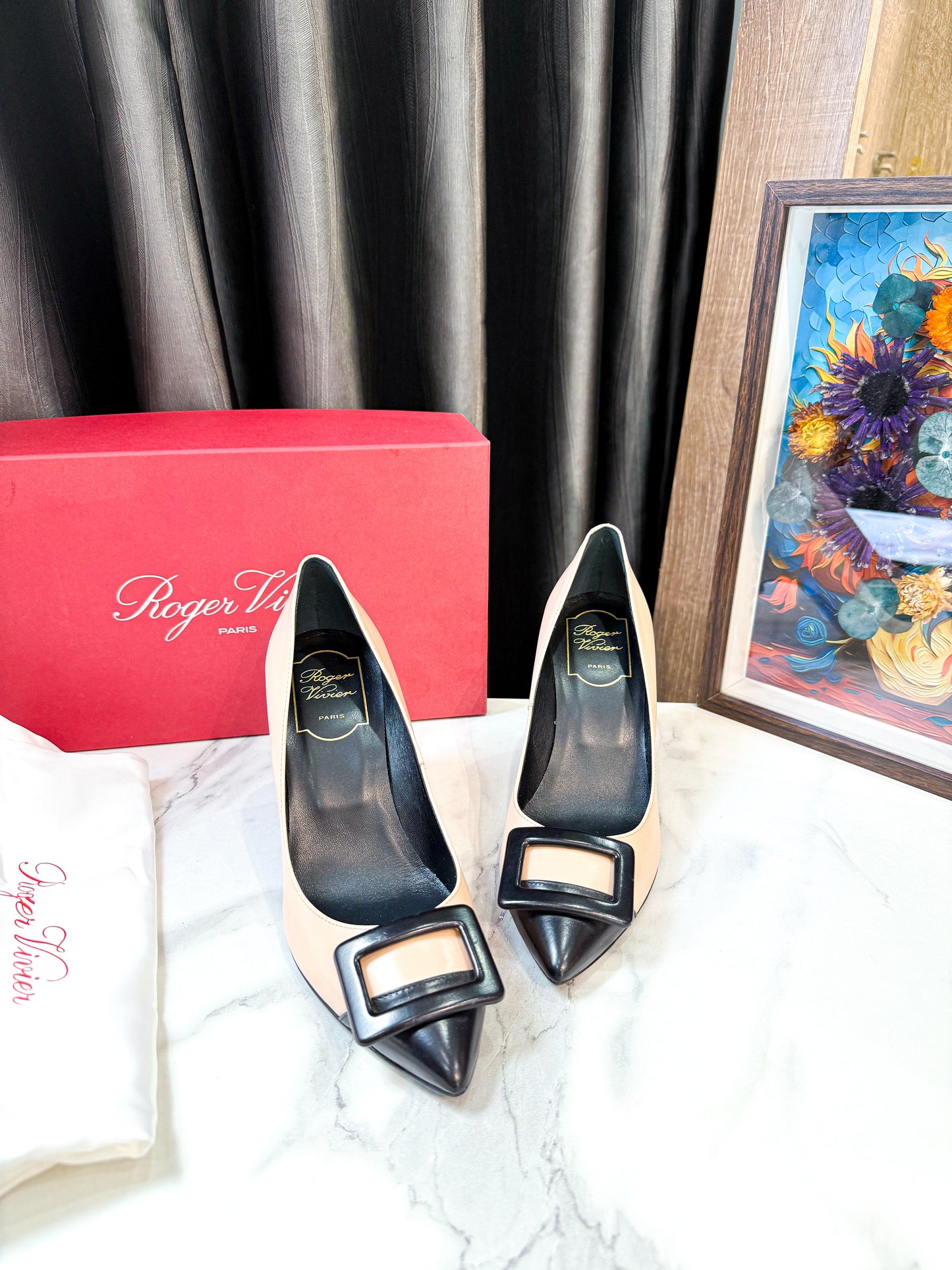 Giày Cao Gót Roger Be Phối Đen Size 36