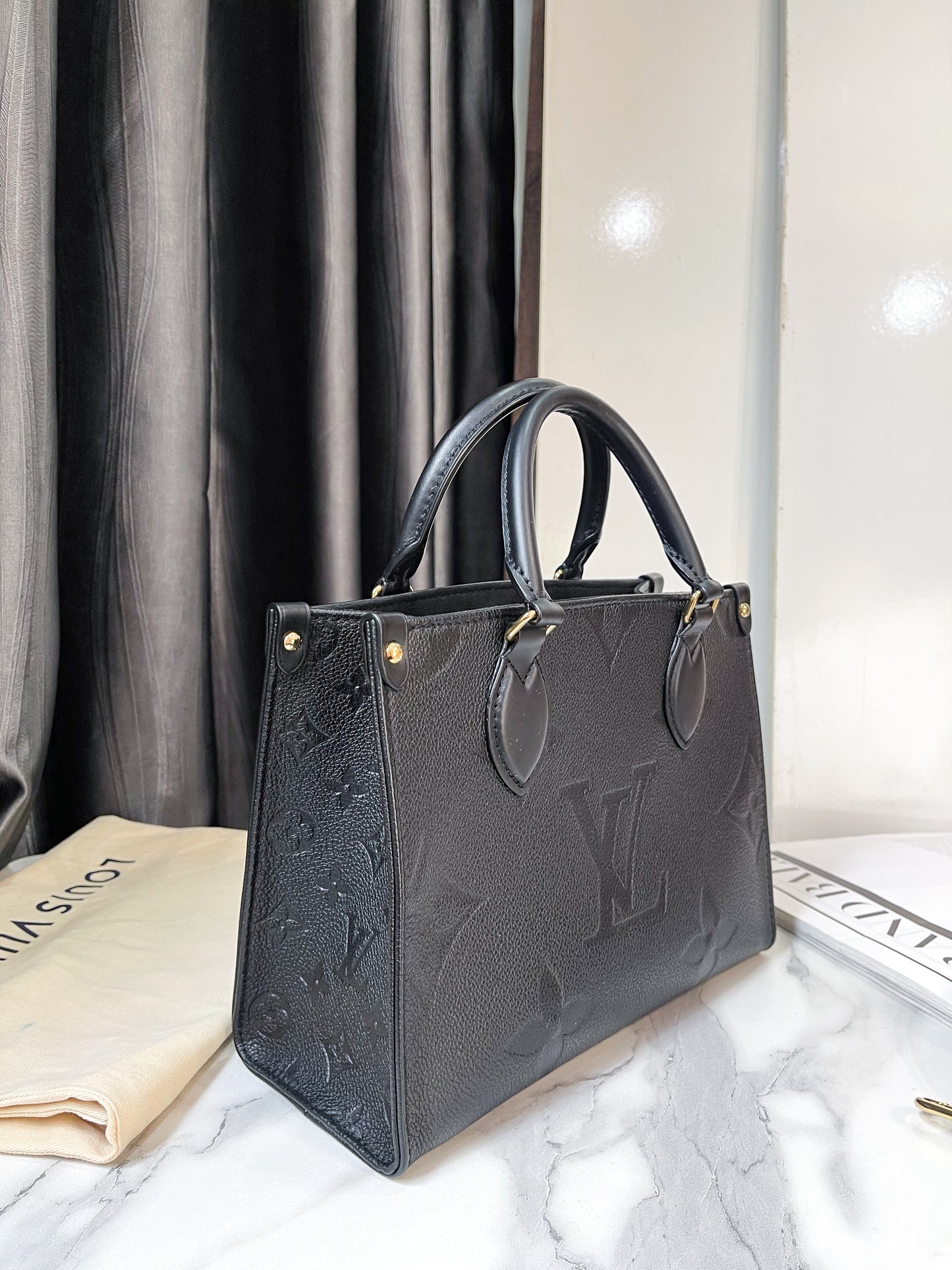 LV On The Go PM