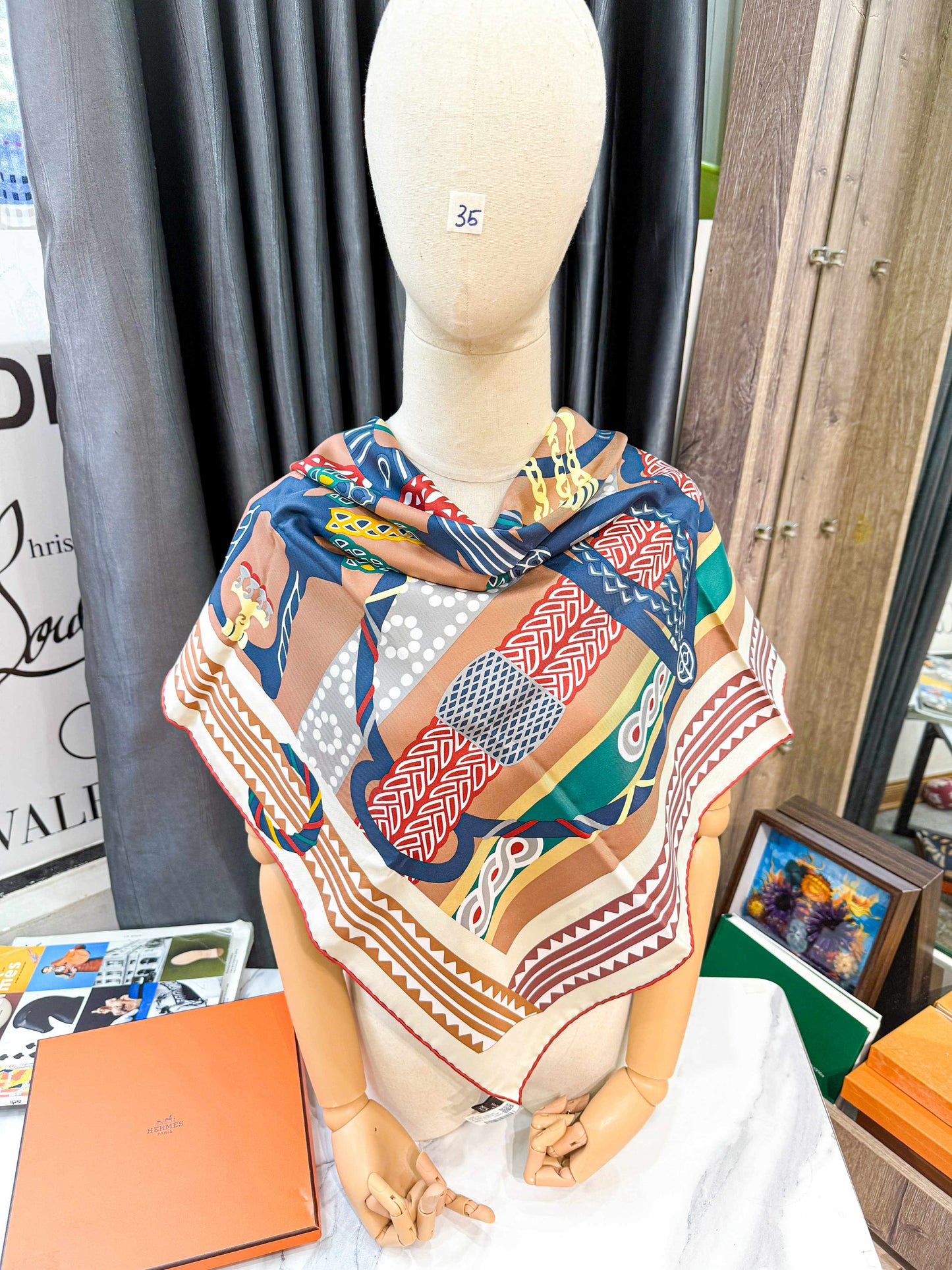 Khăn Lụa Hermes New Khổ 90x90 HN35 4/11