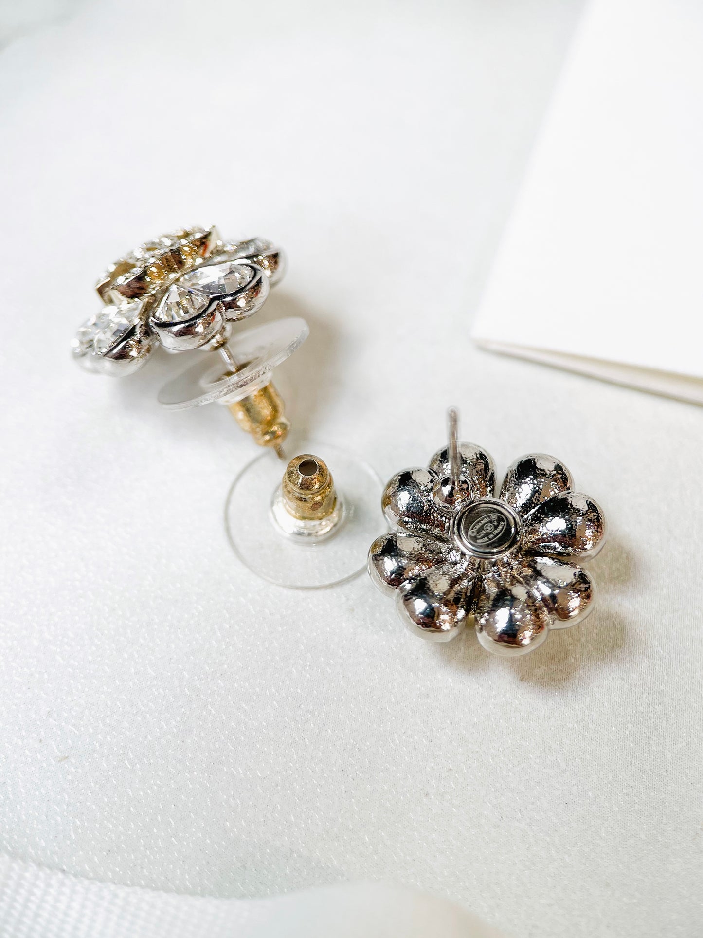 Khuyên Tai Chanel Hoa New