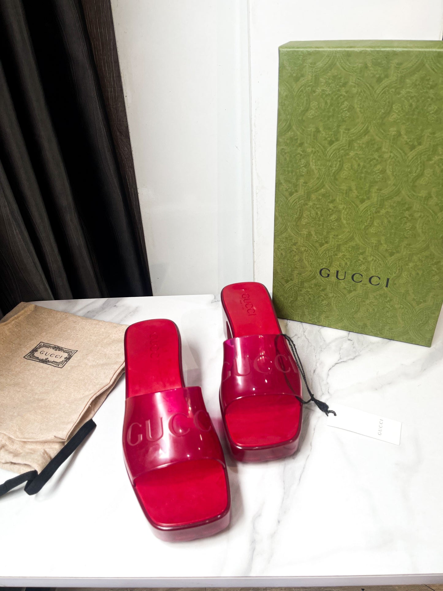 Dép Nhựa Gucci Đỏ New Size 36