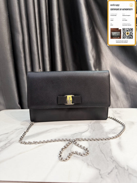 A Salvatore Vara Đen