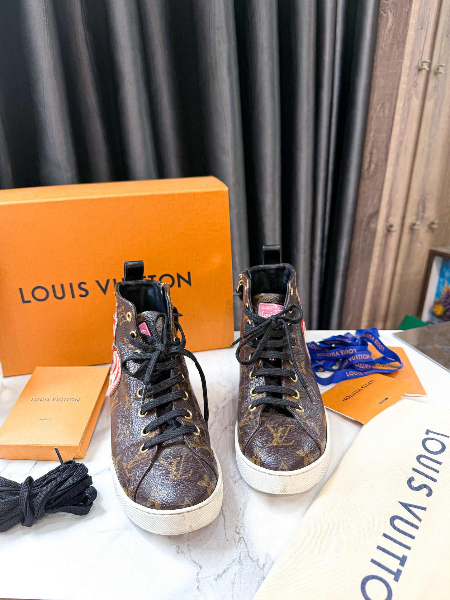 Giày LV Mono Size 35.5 Used