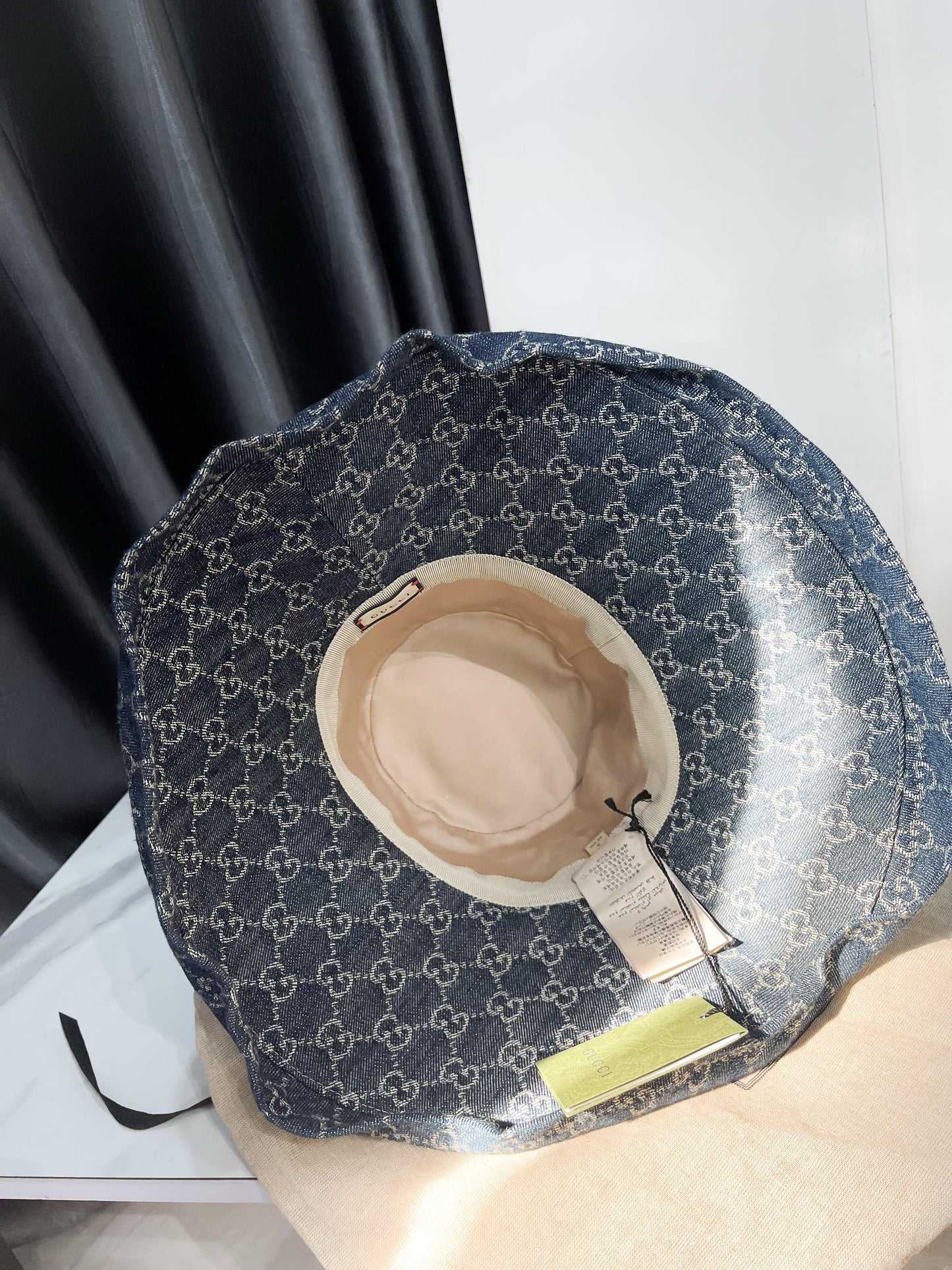 Mũ Gucci Vành Rộng Size S