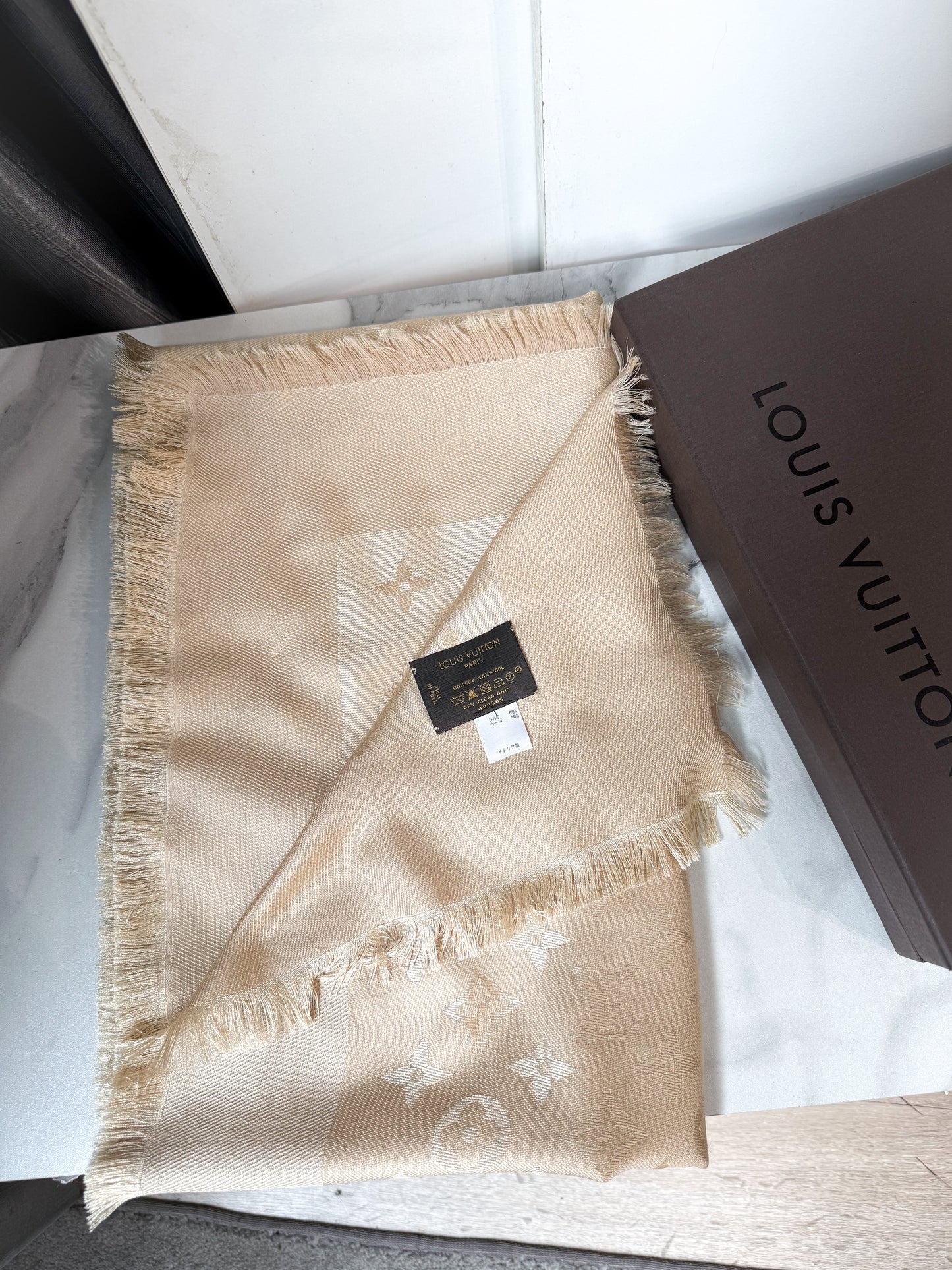 Khăn LV Khổ 140x140 Begie Nâu