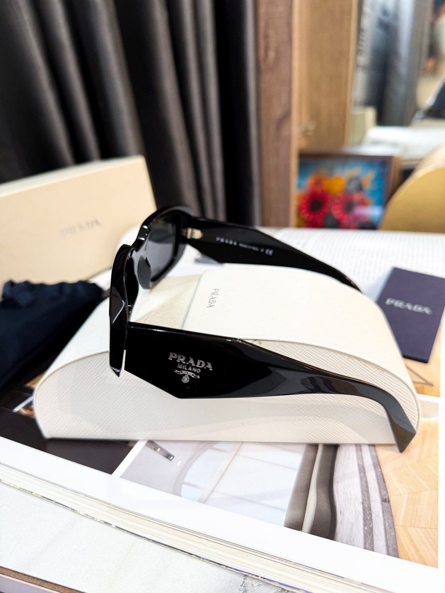 Kính Prada Đen Used